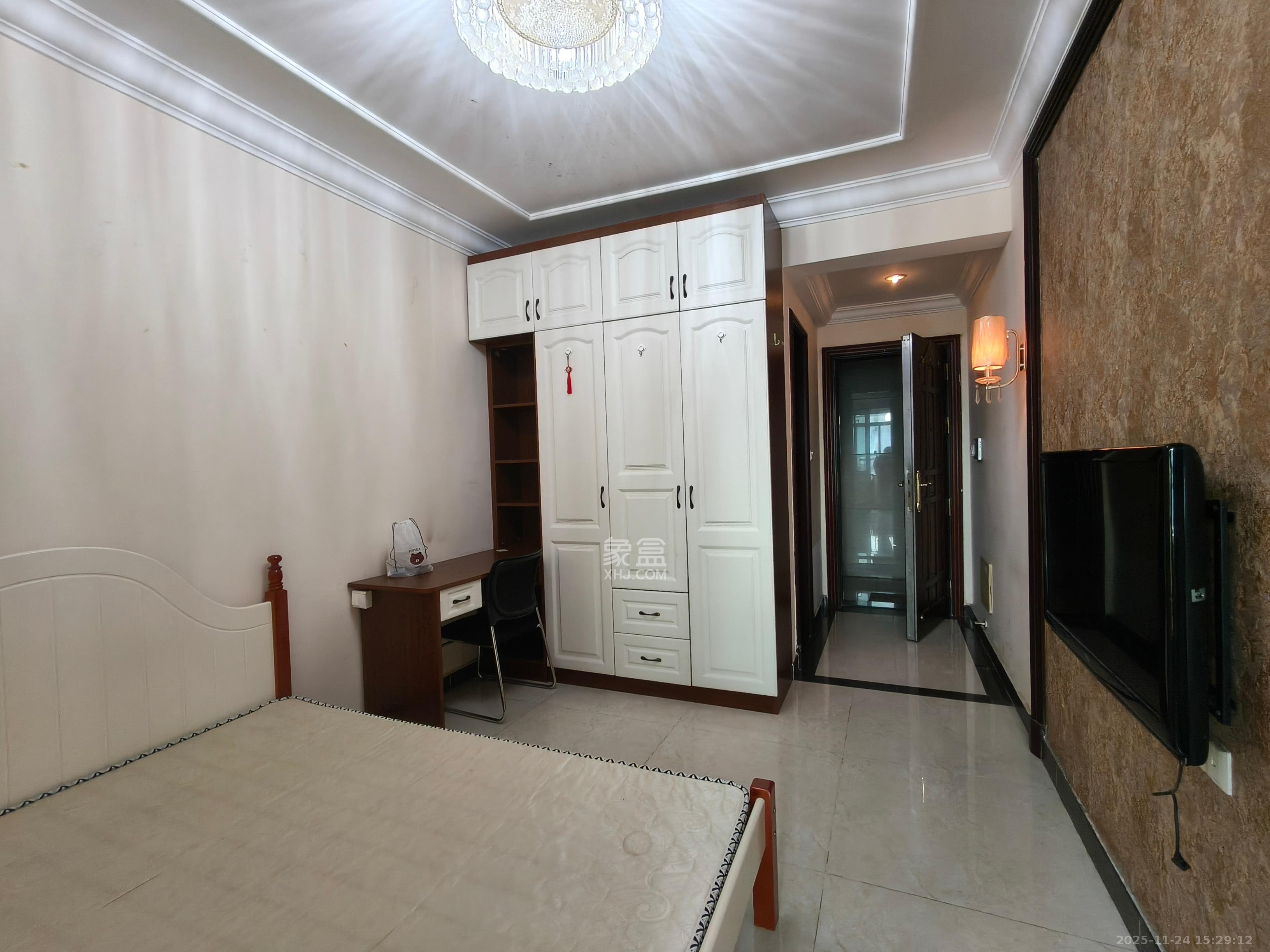 恒大翡翠华庭  1室1厅1卫    1050.0元/月室内图