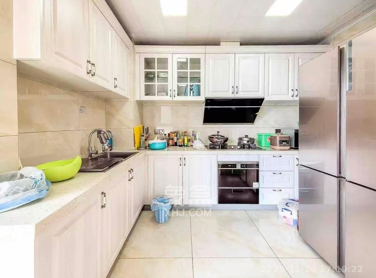 中建江山壹号 4室2厅3卫 16800.0元/月 中建江山壹号 4室2厅3卫 16800.0元/月室内图