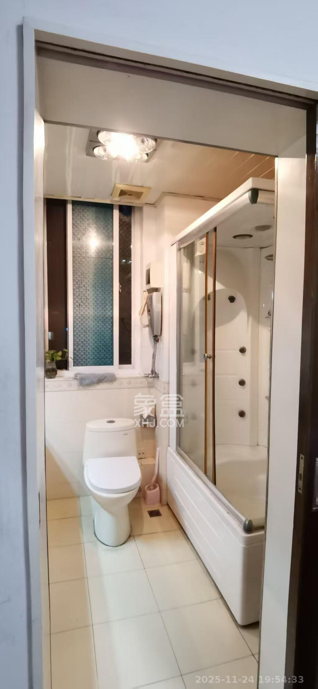 维一星城 3室2厅2卫 4200.0元/月 维一星城 3室2厅2卫 4200.0元/月室内图