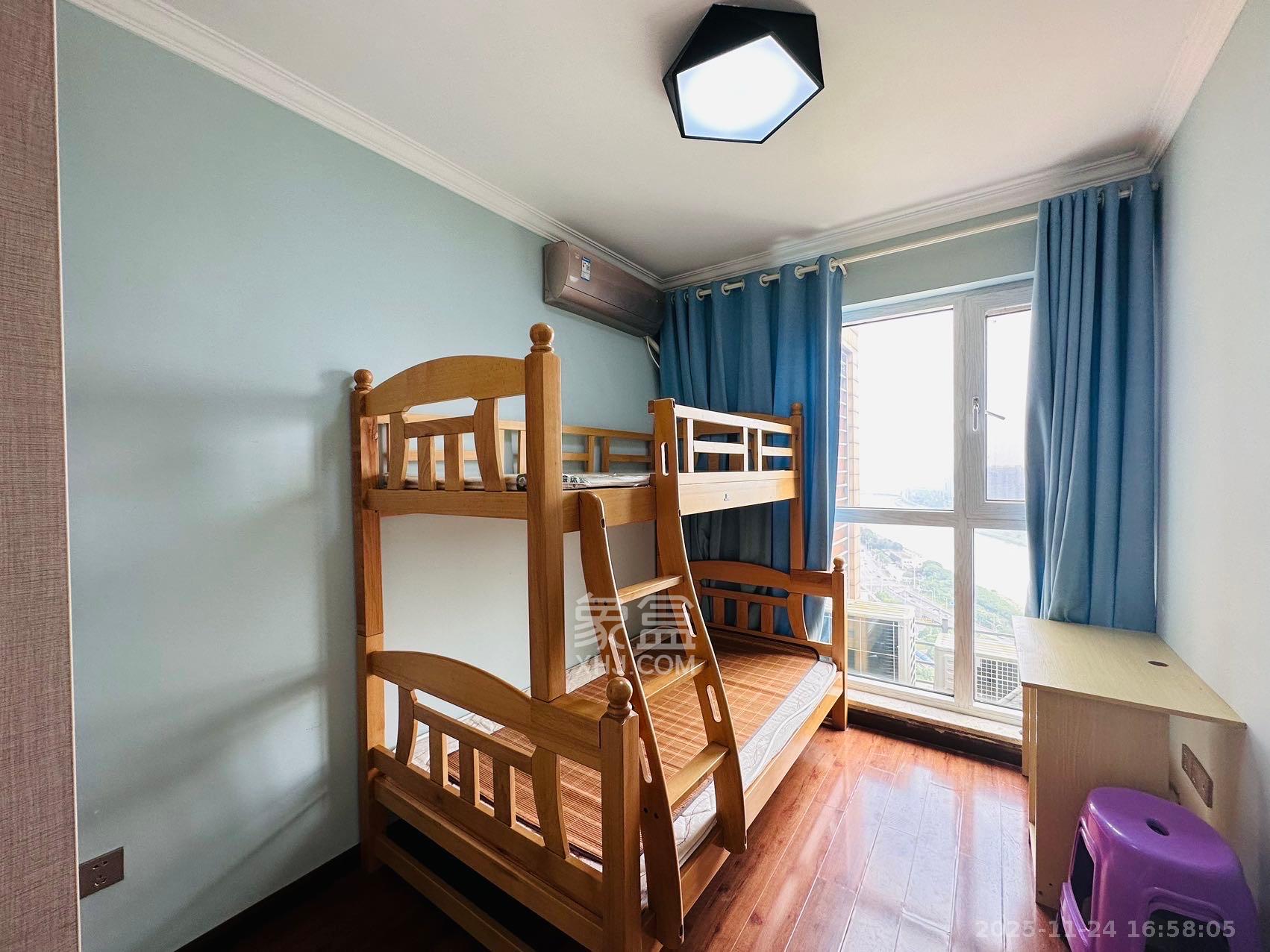 江河双水湾 4室2厅2卫 3500.0元/月 江河双水湾 4室2厅2卫 3500.0元/月室内图