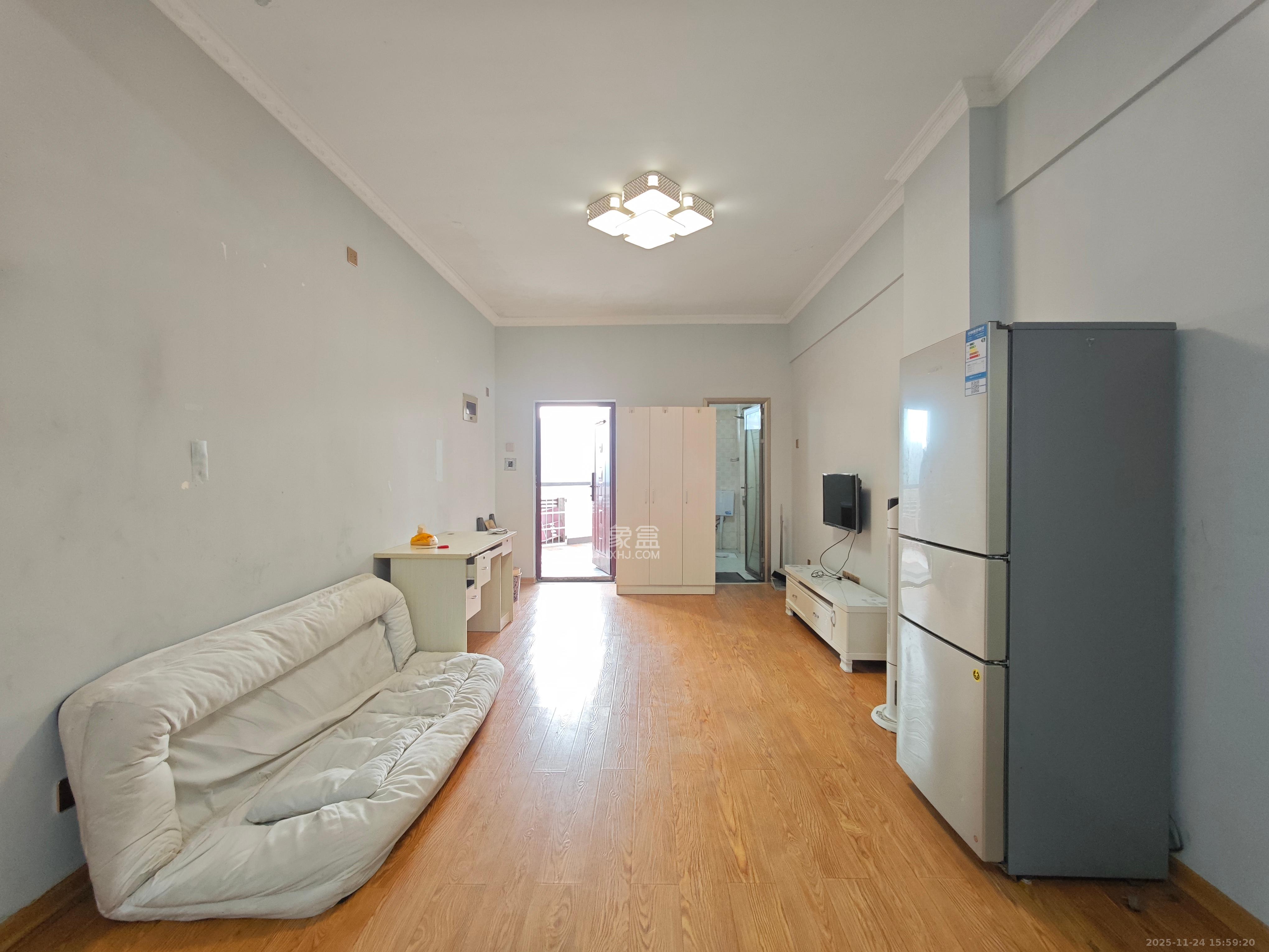 大地金墅  1室1厅1卫    2000.0元/月