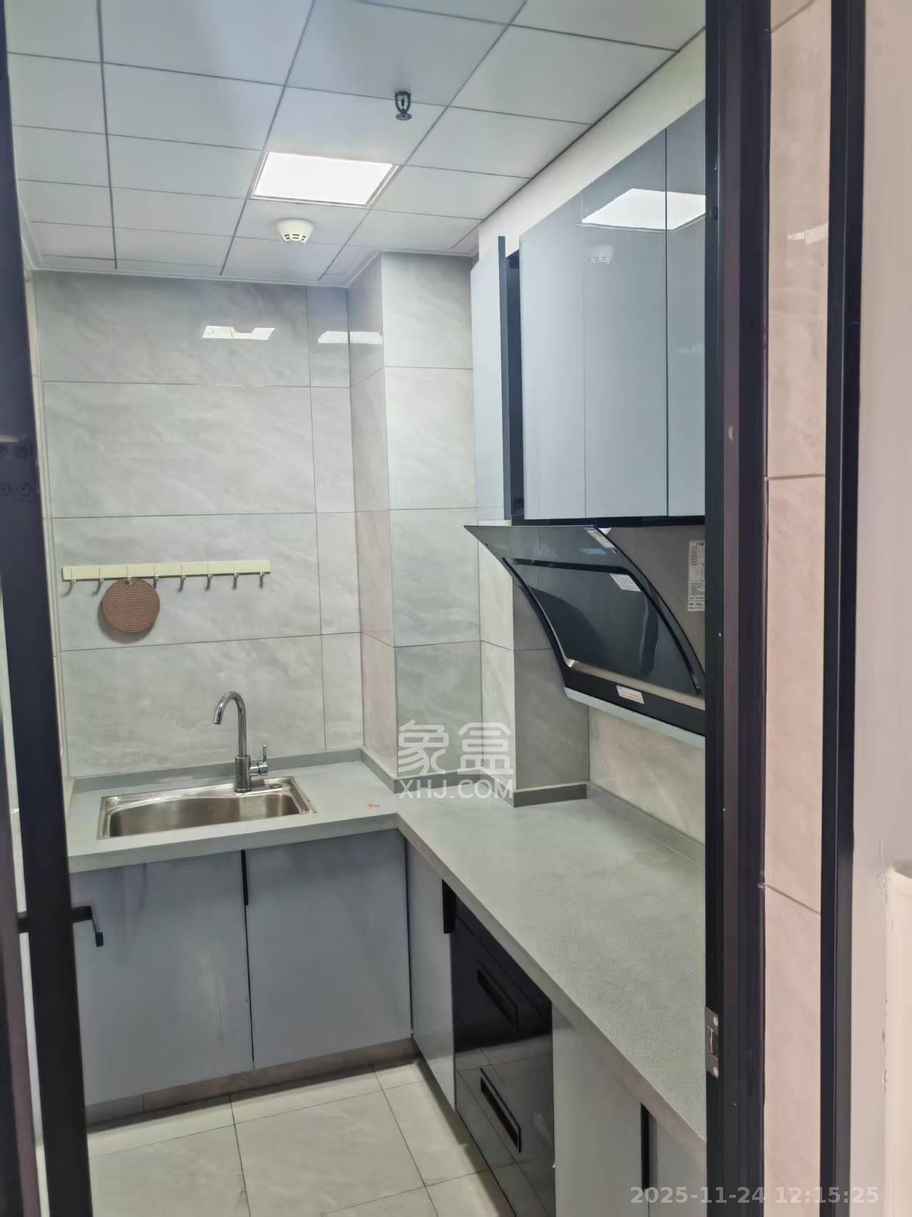 新城朗隽大都会  1室1厅1卫    1300.0元/月室内图