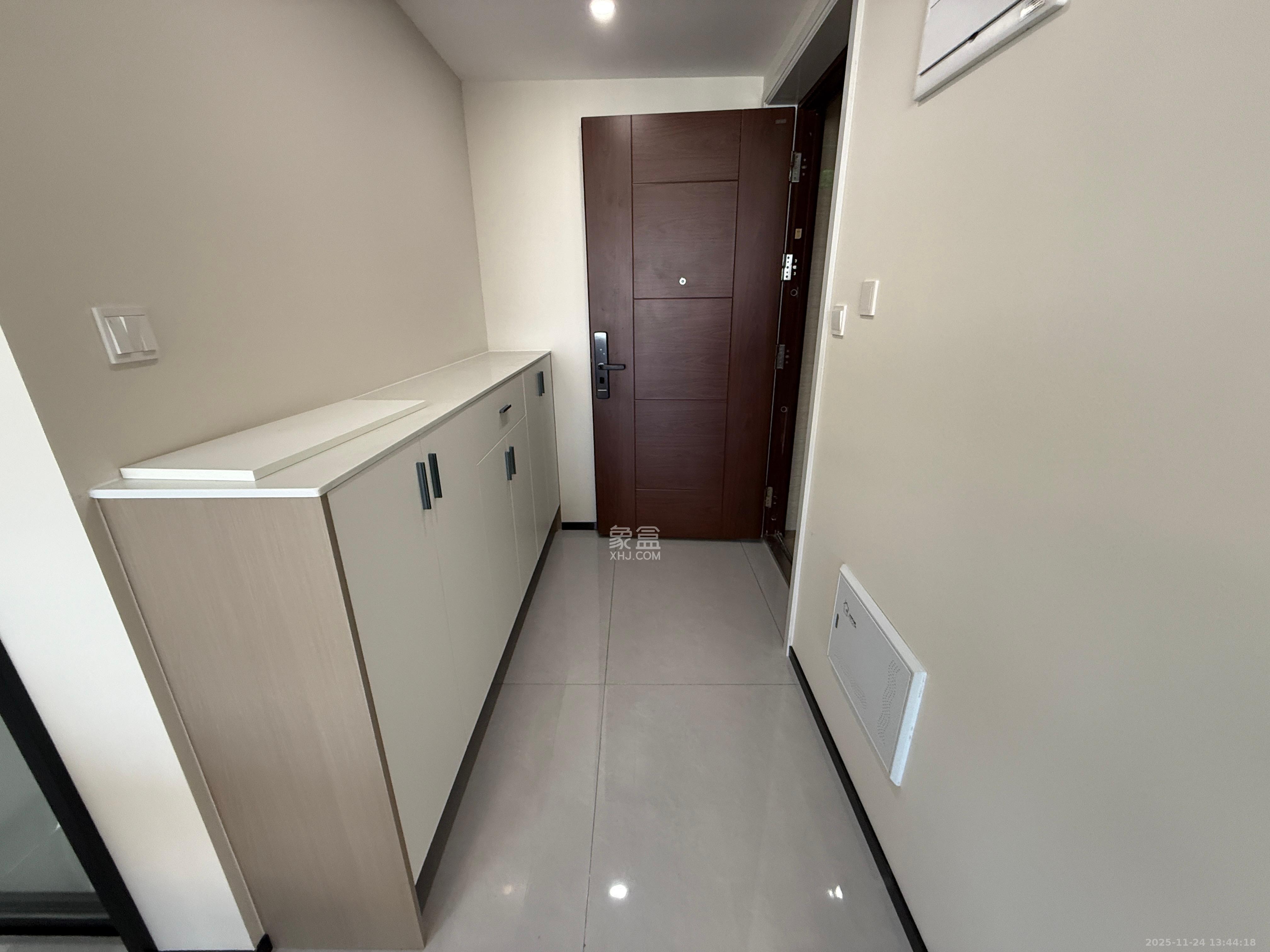 谷山景苑 3室2厅2卫 2000.0元/月 谷山景苑 3室2厅2卫 2000.0元/月室内图