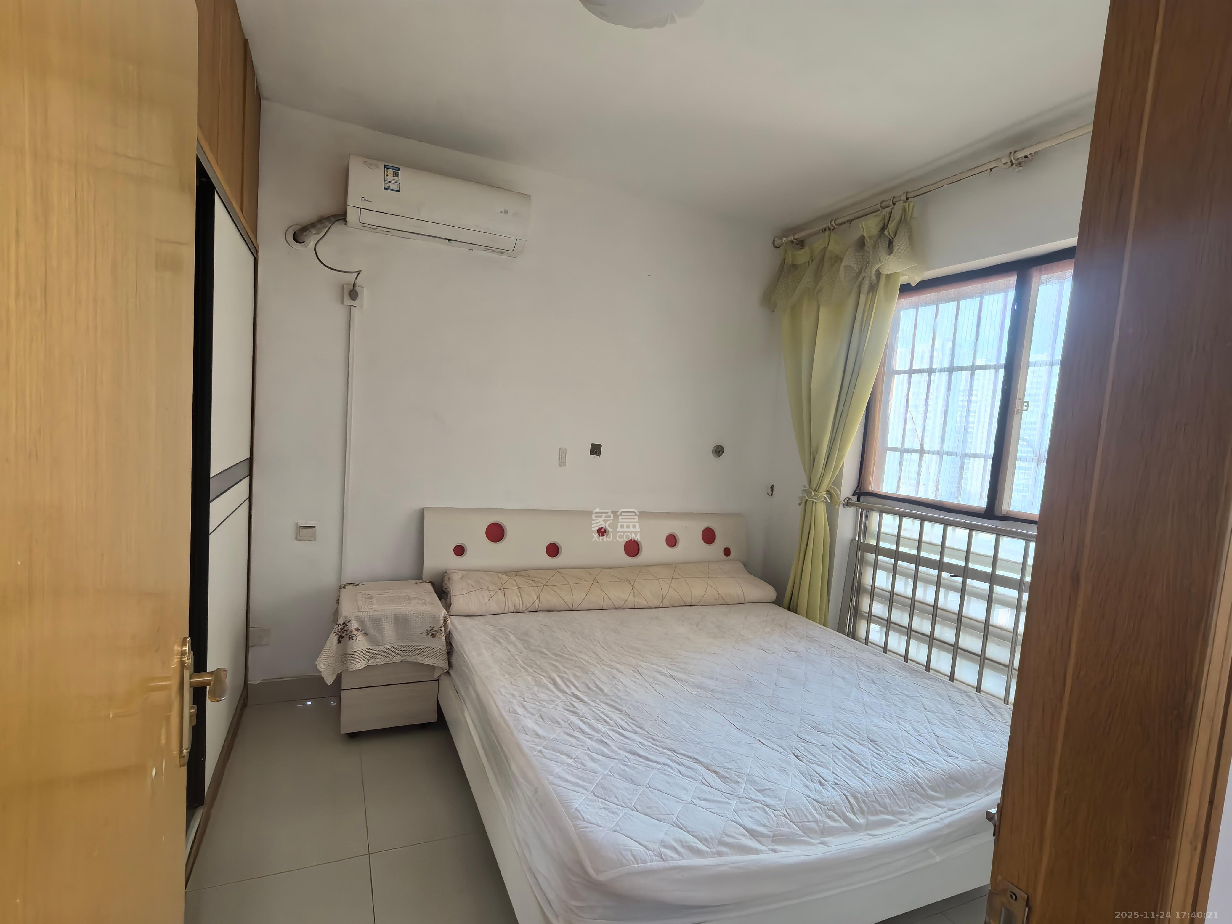 华菱新城地标  2室2厅1卫    1800.0元/月室内图