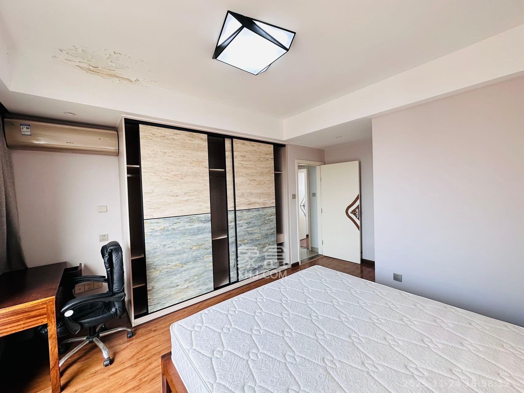 江河双水湾 4室2厅2卫 3500.0元/月 江河双水湾 4室2厅2卫 3500.0元/月室内图