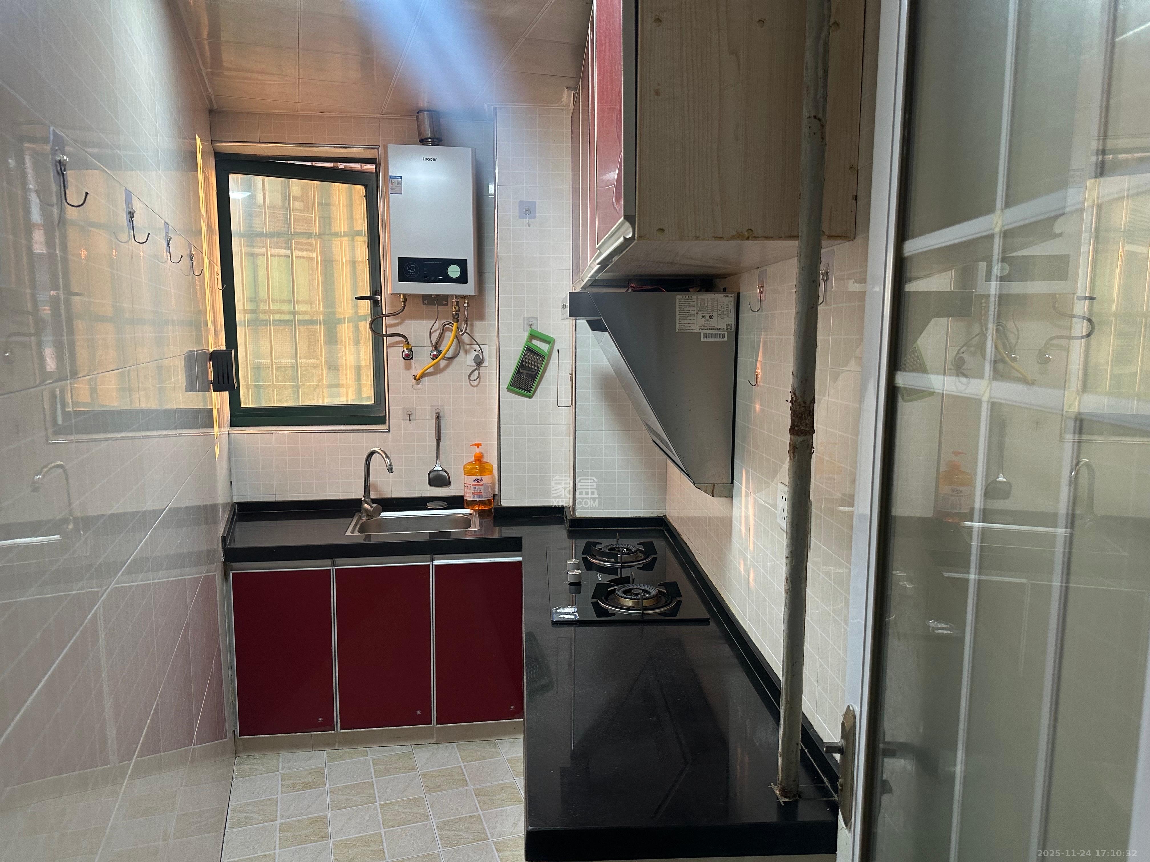 湖韵佳苑  2室2厅1卫    1600.0元/月室内图