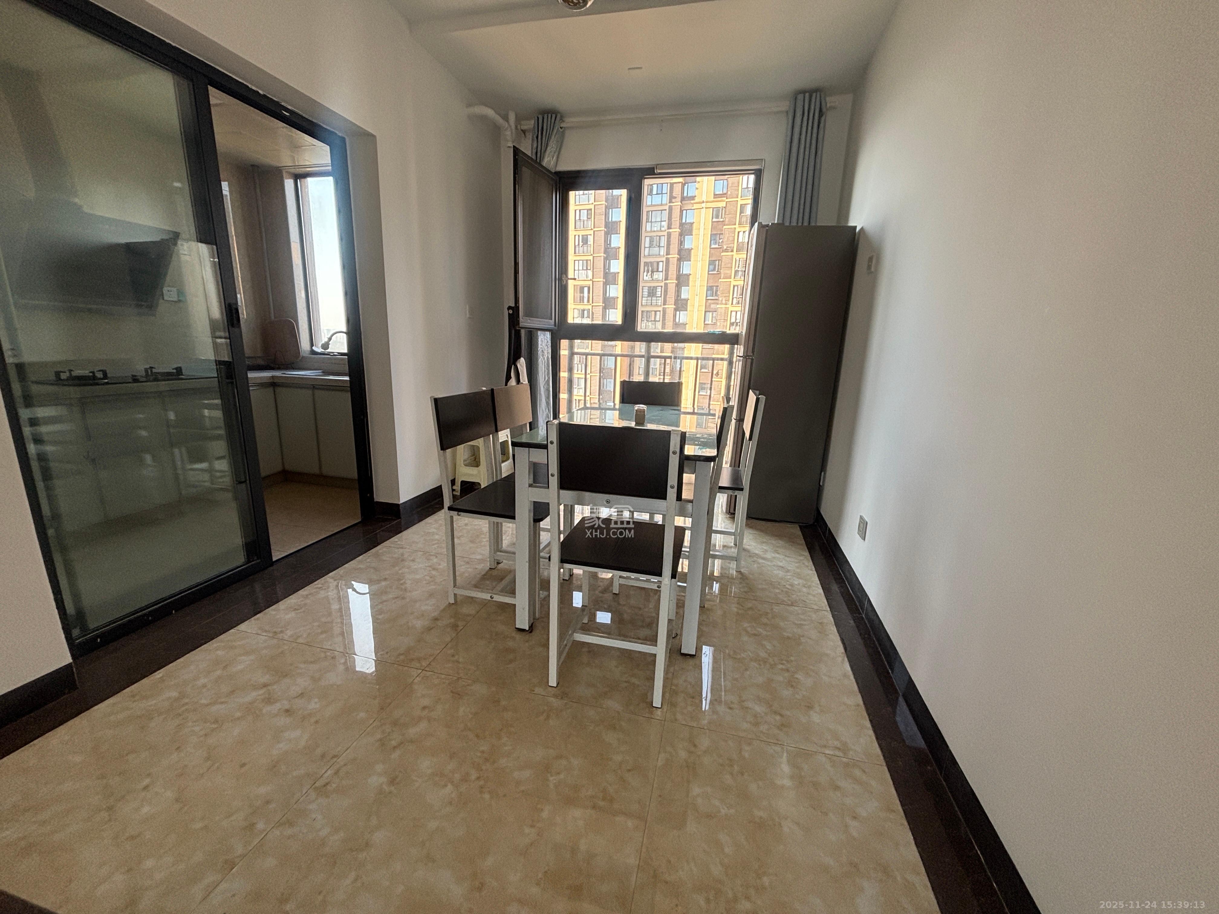 梅溪鑫苑名家  3室2厅2卫    2600.0元/月室内图