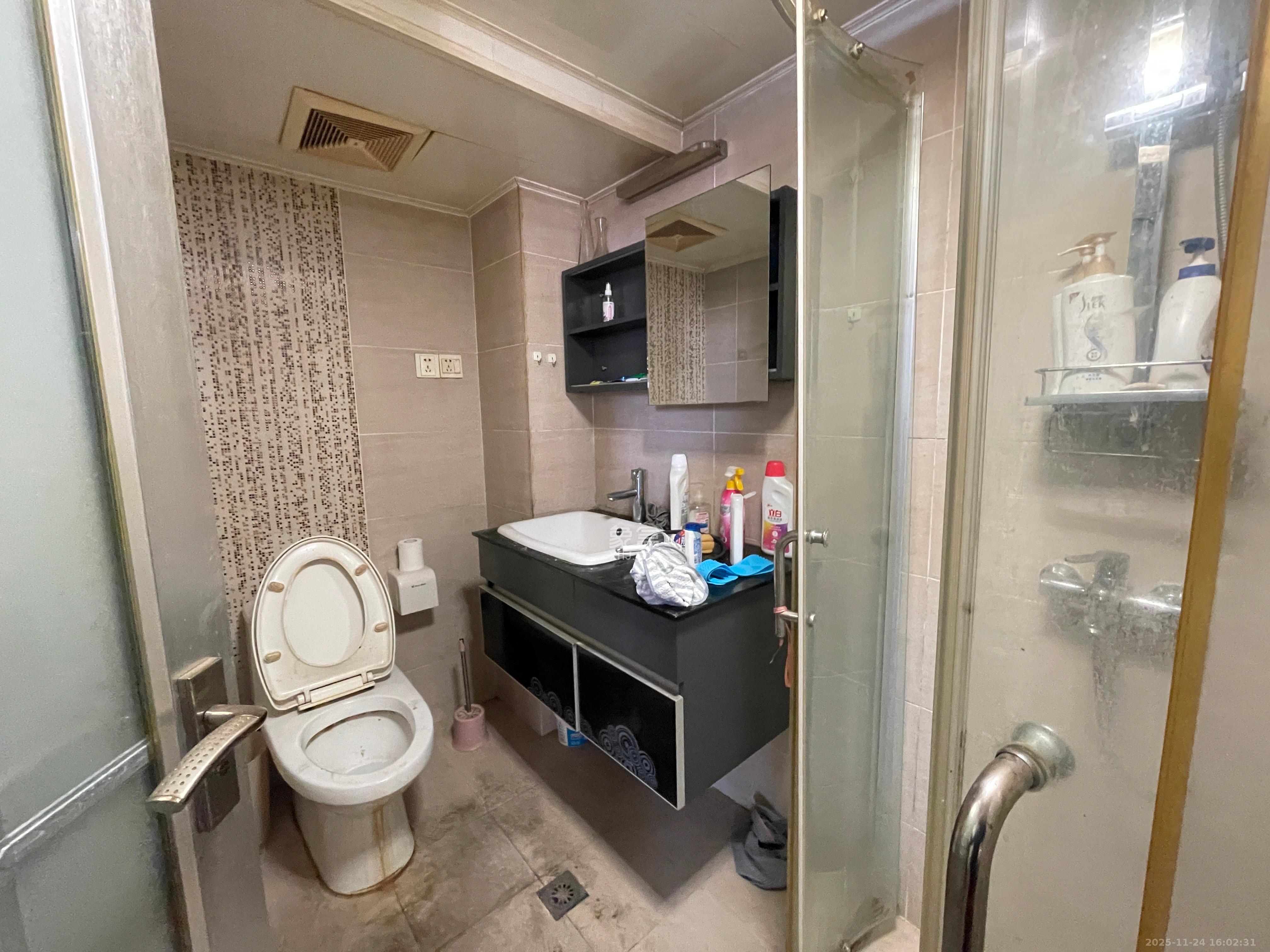 新芙蓉之都  1室1厅1卫    1600.0元/月室内图