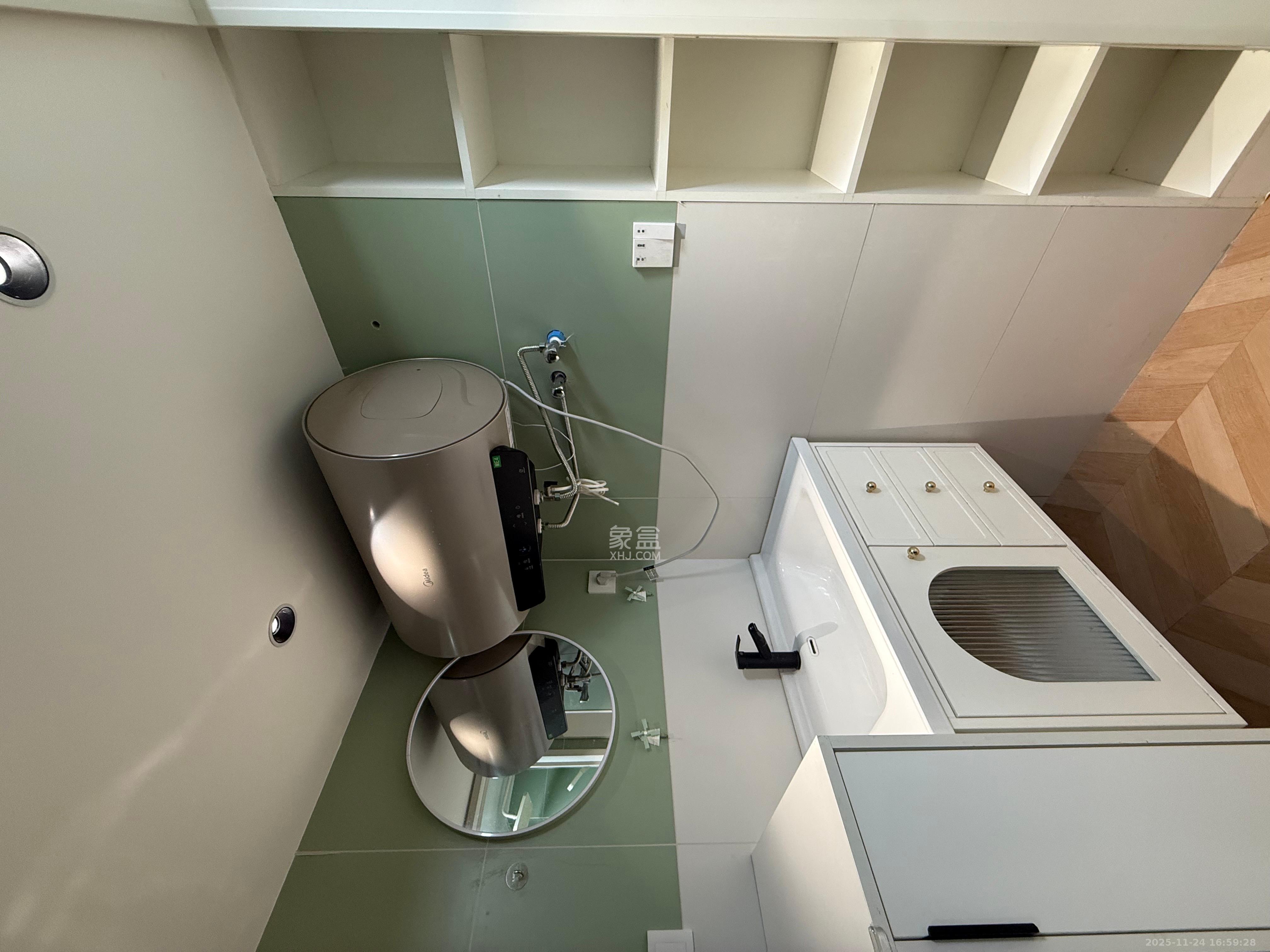 中海阅溪府 2室2厅2卫 2100.0元/月 中海阅溪府 2室2厅2卫 2100.0元/月室内图