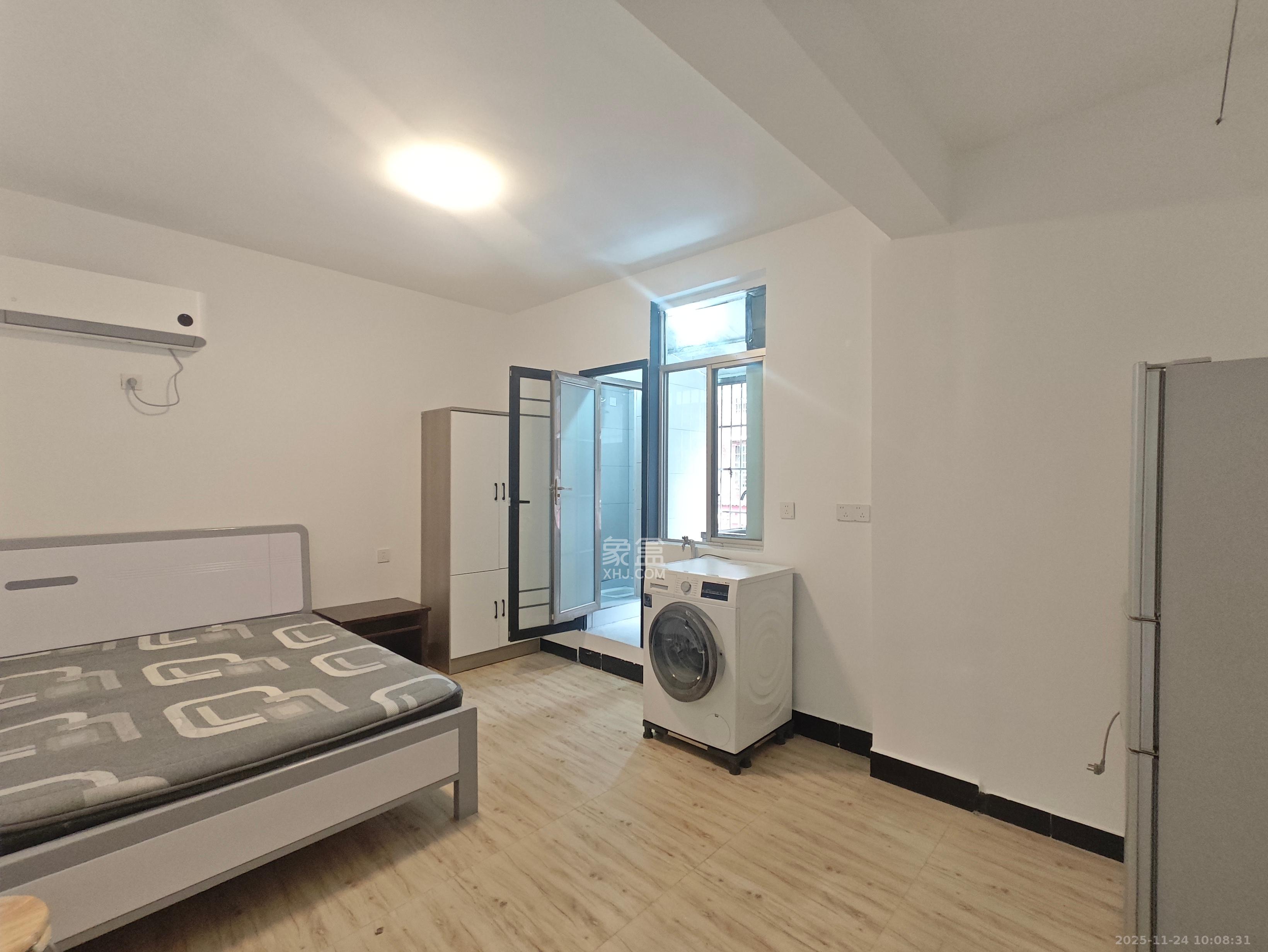 月湖安置小区(马栏山小区) 1室1厅1卫 1200.0元/月 月湖安置小区(马栏山小区) 1室1厅1卫 1200.0元/月室内图