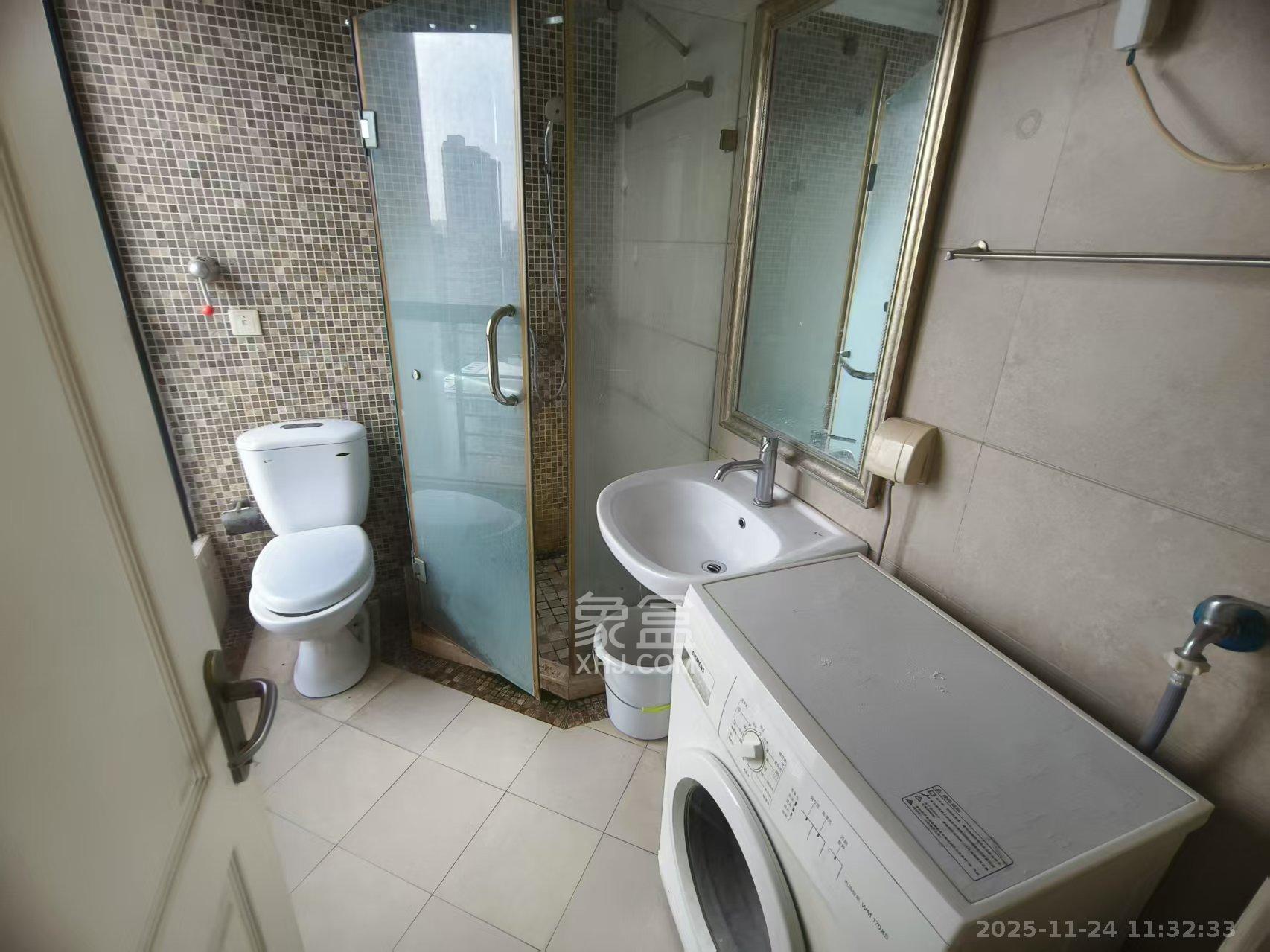 郡原广场  1室1厅1卫    1300.0元/月室内图