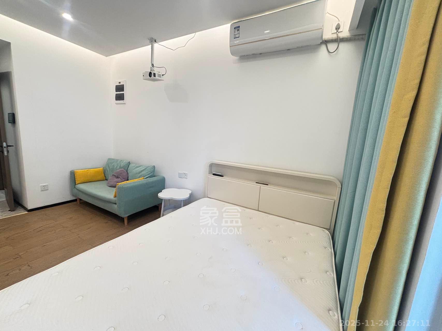 万科金色梦想D区  1室1厅1卫    1600.0元/月室内图