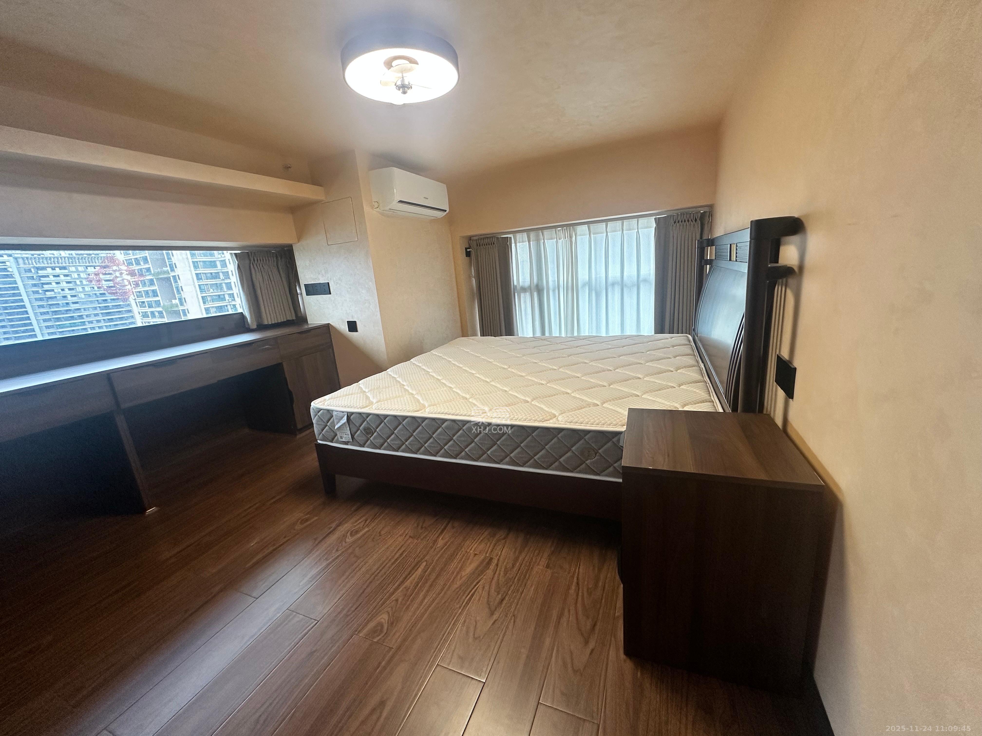 华远华时代  4室2厅2卫    8000.0元/月室内图