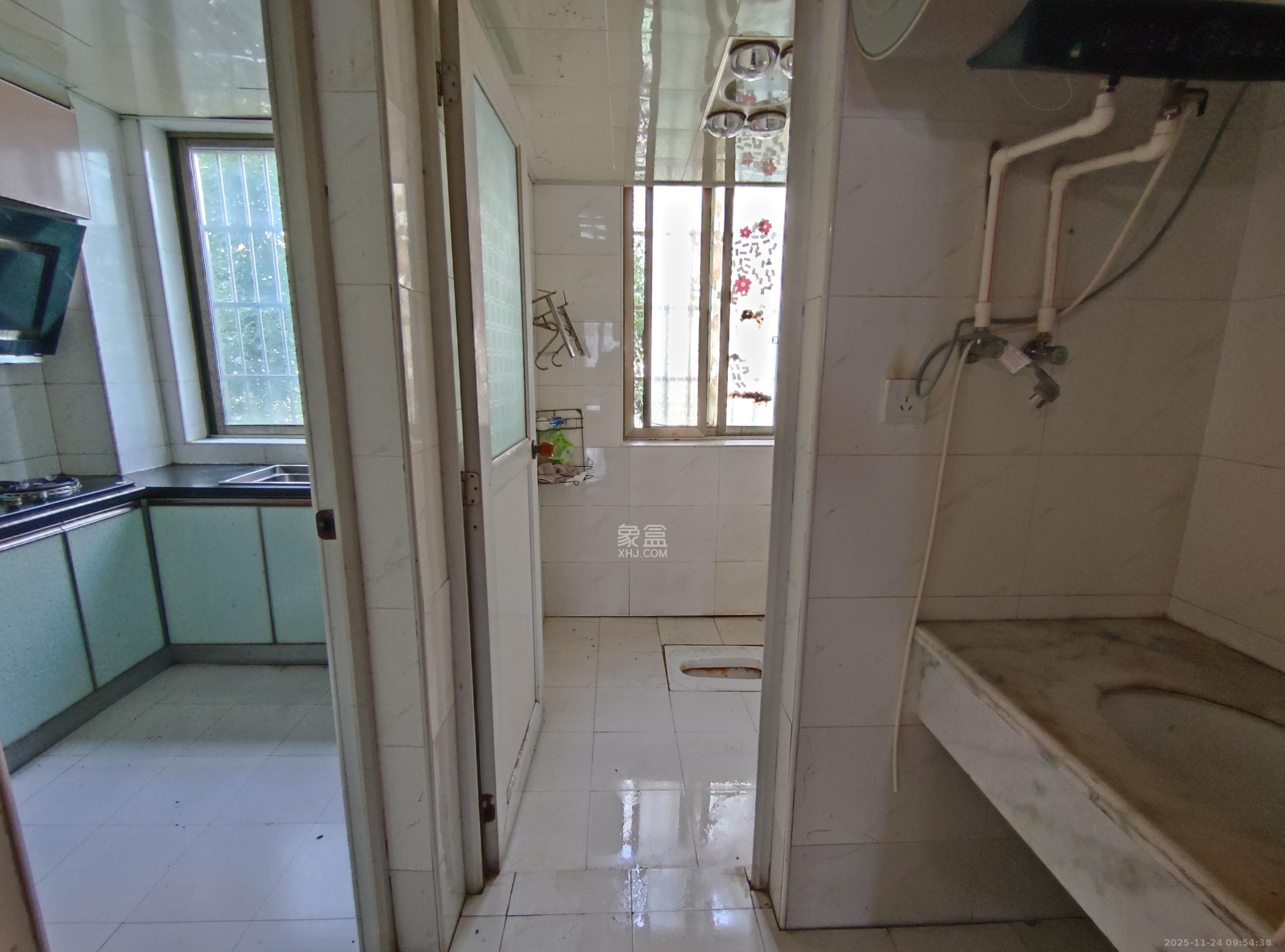 麓谷沐春园 2室2厅2卫 2100.0元/月 麓谷沐春园 2室2厅2卫 2100.0元/月室内图