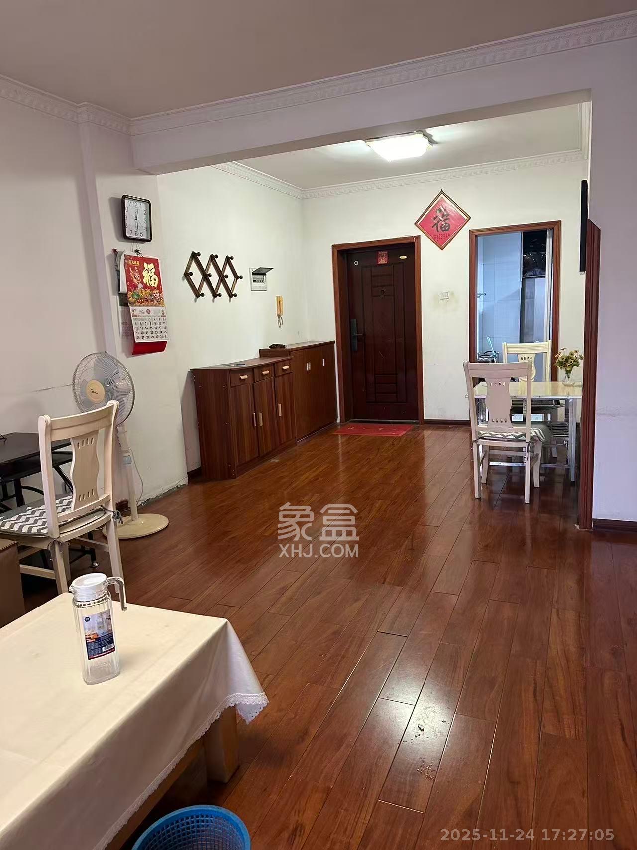 新诚小区 2室2厅1卫 1500.0元/月 新诚小区 2室2厅1卫 1500.0元/月室内图