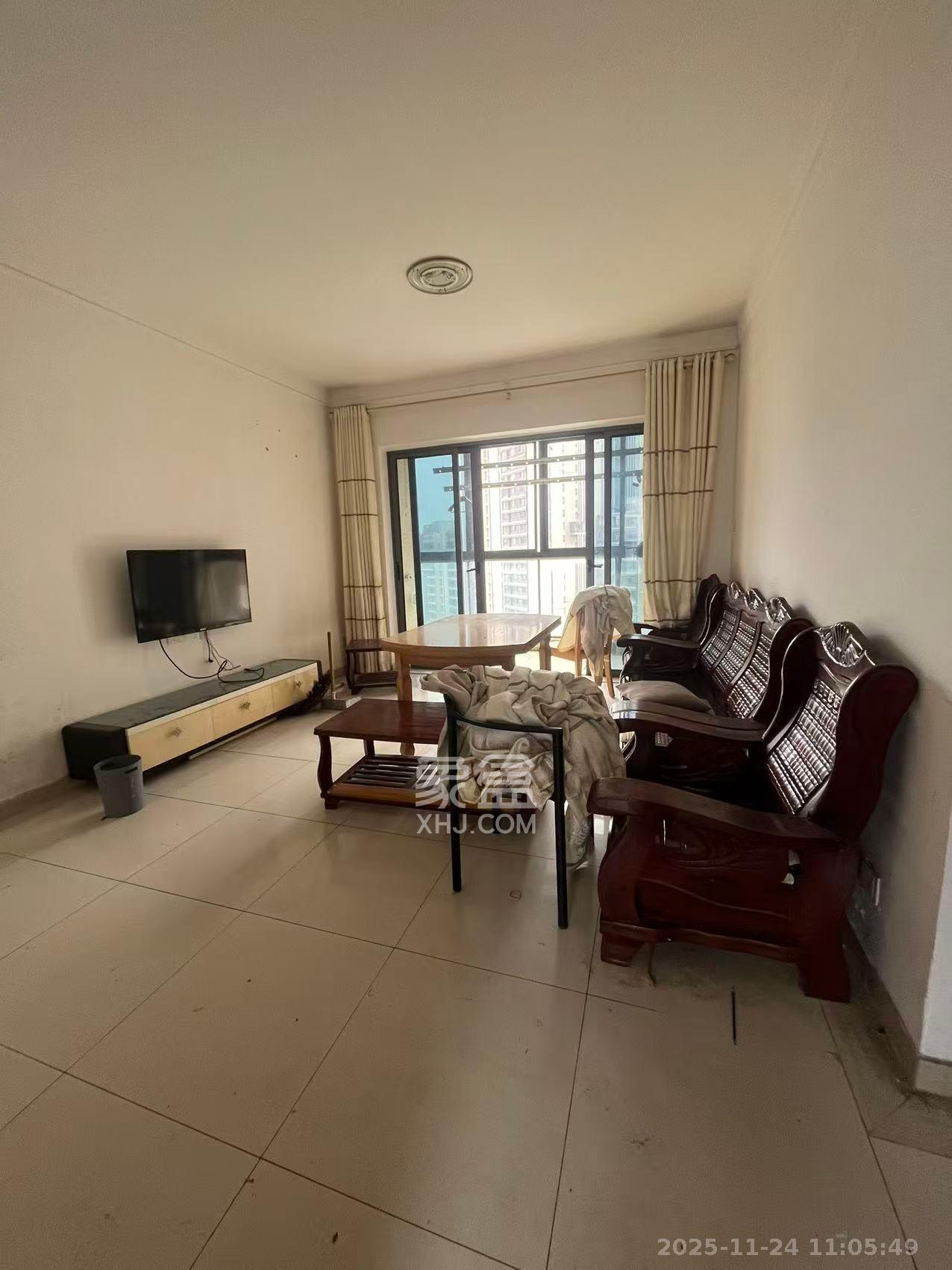 珠江花城四期花盛  3室2厅1卫    2200.0元/月