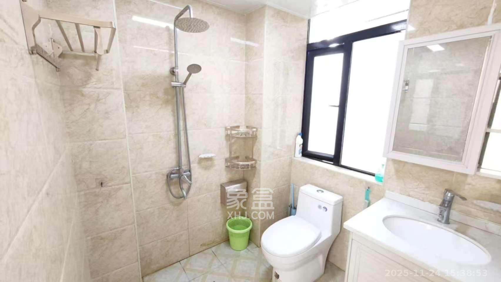 麓谷明珠  2室2厅1卫    2200.0元/月室内图