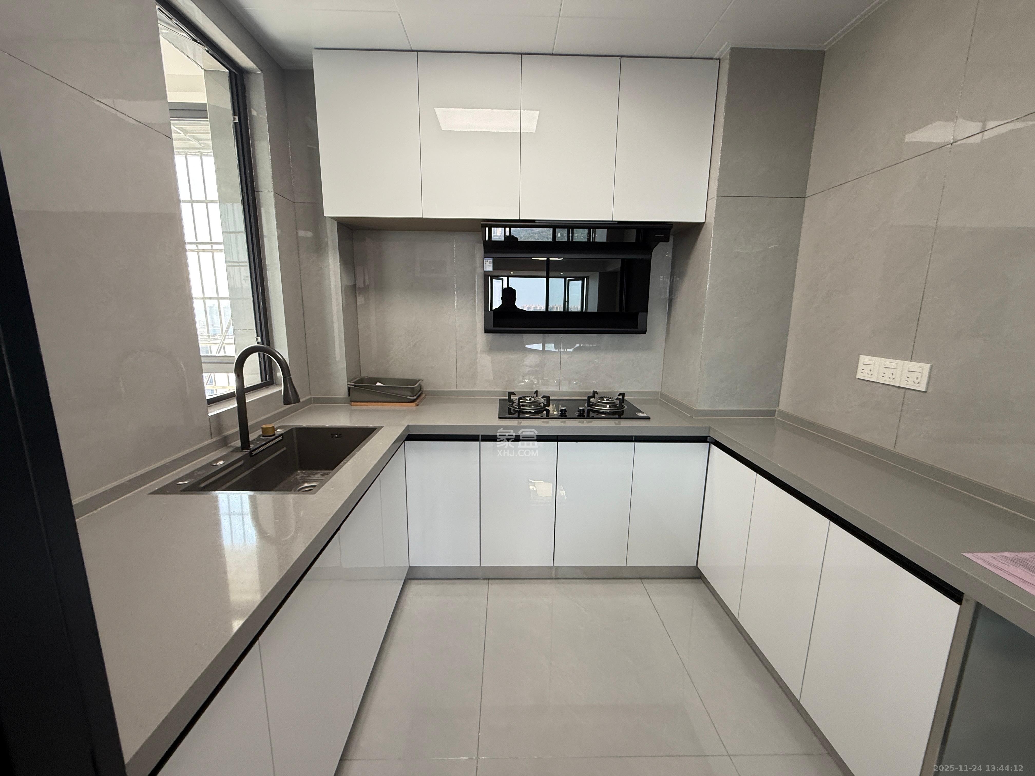 谷山景苑 3室2厅2卫 2000.0元/月 谷山景苑 3室2厅2卫 2000.0元/月室内图