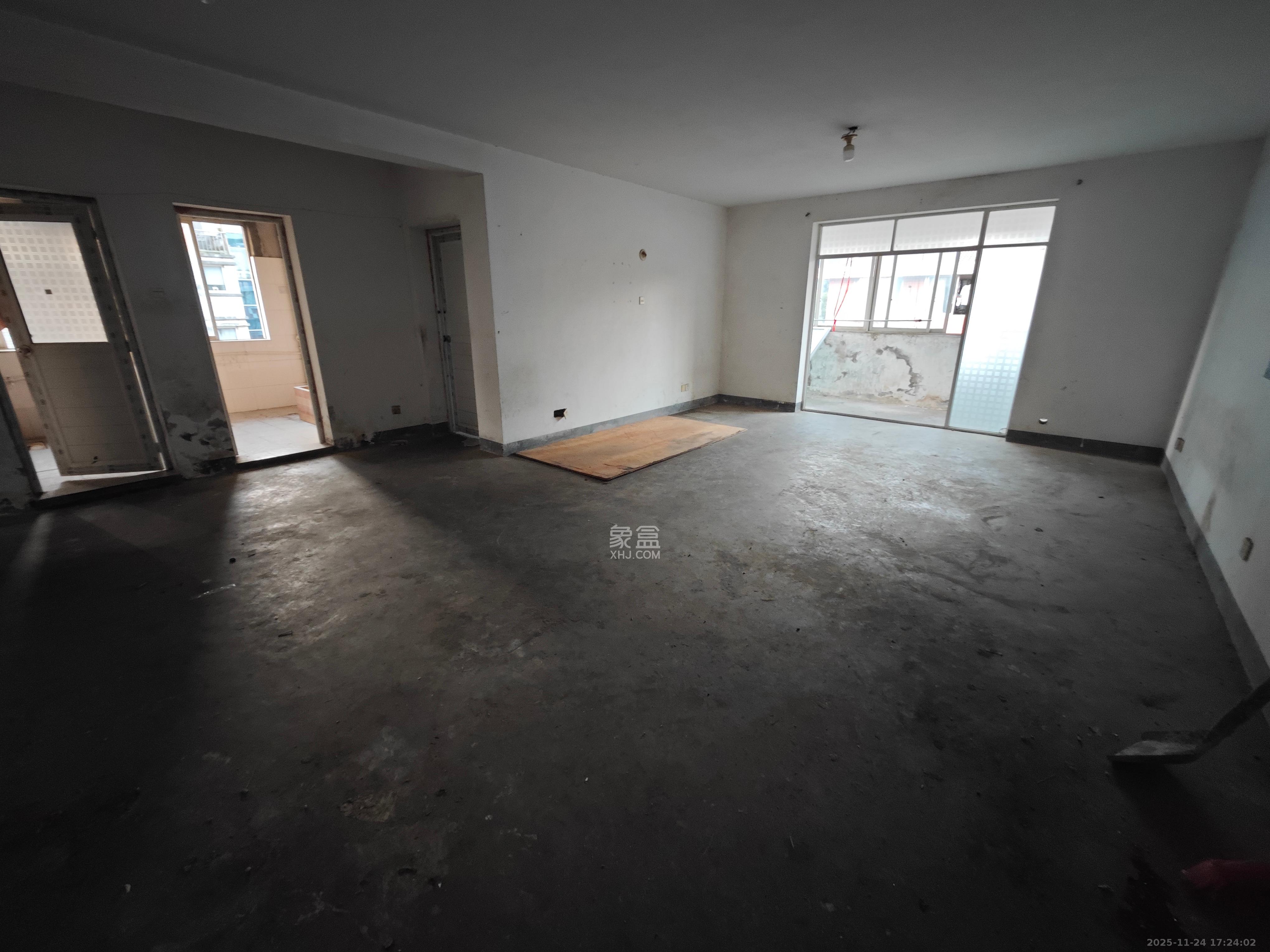 涂北社区-涂北新村  3室1厅2卫    1800.0元/月