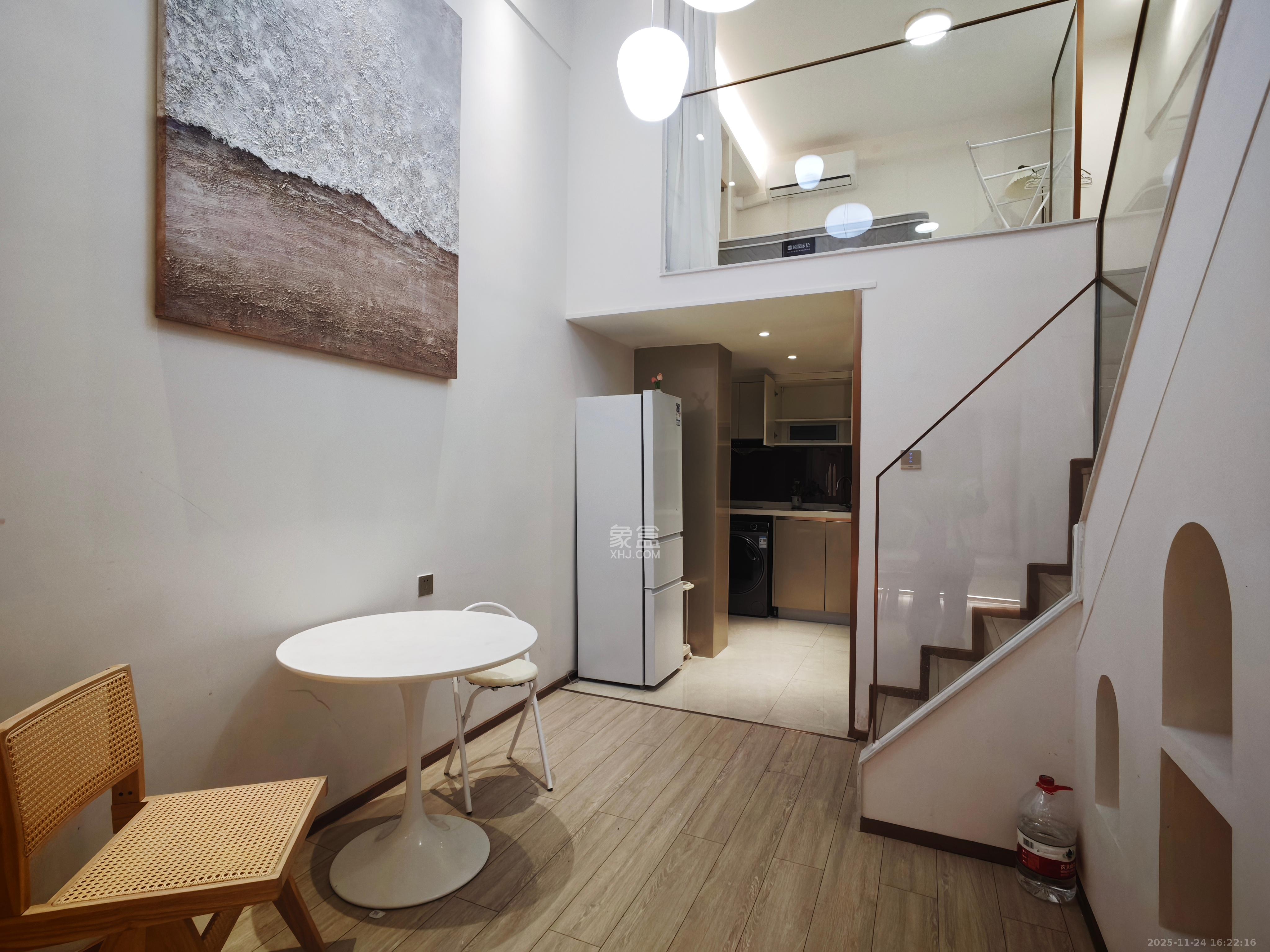 华远华时代  2室1厅1卫    2500.0元/月室内图