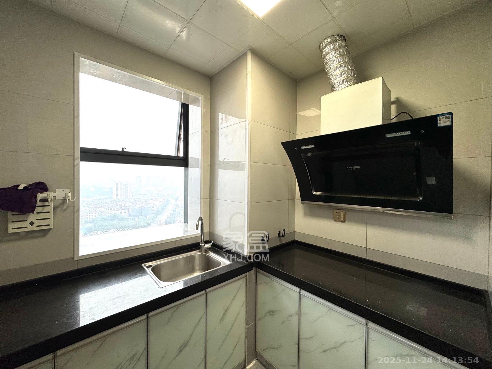 裕天国际商汇中心 1室1厅1卫 1500.0元/月 裕天国际商汇中心 1室1厅1卫 1500.0元/月室内图