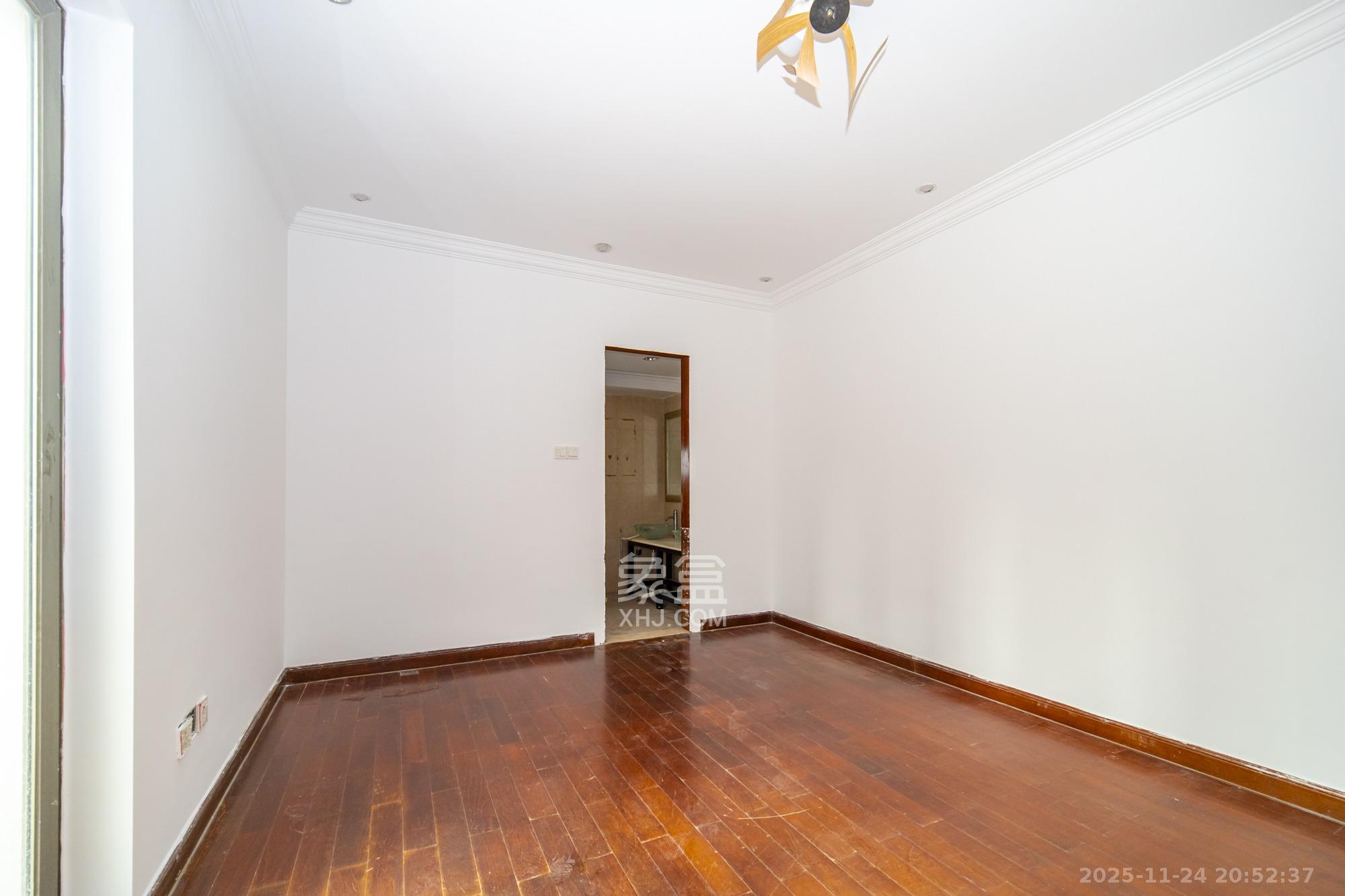 碧桂园威尼斯城 6室4厅4卫 1780.0万 碧桂园威尼斯城 6室4厅4卫 1780.0万卧室