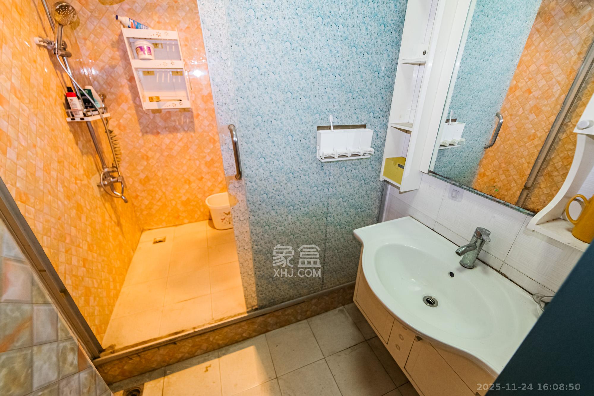 湘江世纪城咏江苑 3室2厅2卫 91.0万 湘江世纪城咏江苑 3室2厅2卫 91.0万卫生间