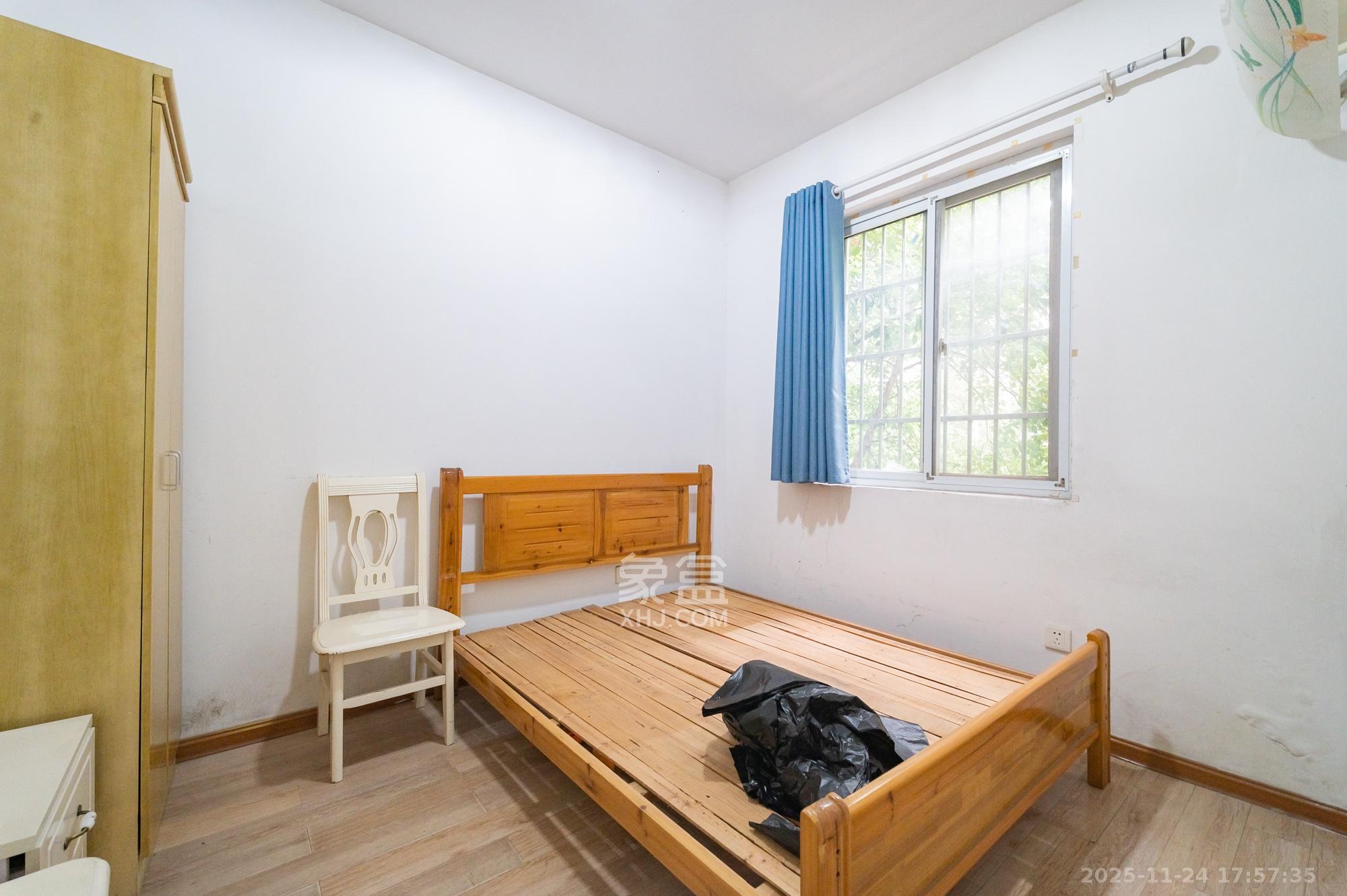 筑梦佳园  3室2厅1卫    49.0万卧室