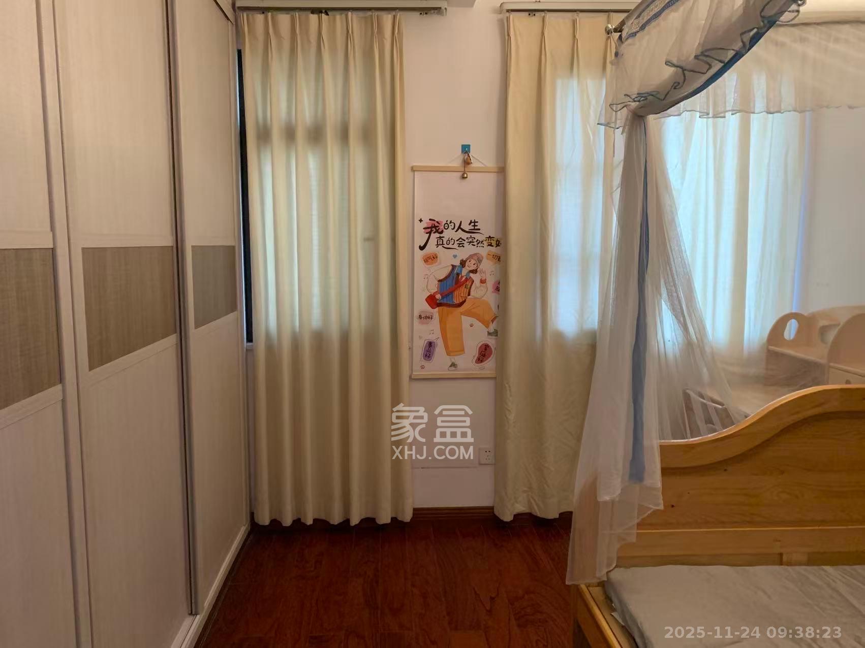 金茂梅溪湖 3室2厅1卫 2500.0元/月 金茂梅溪湖 3室2厅1卫 2500.0元/月室内图