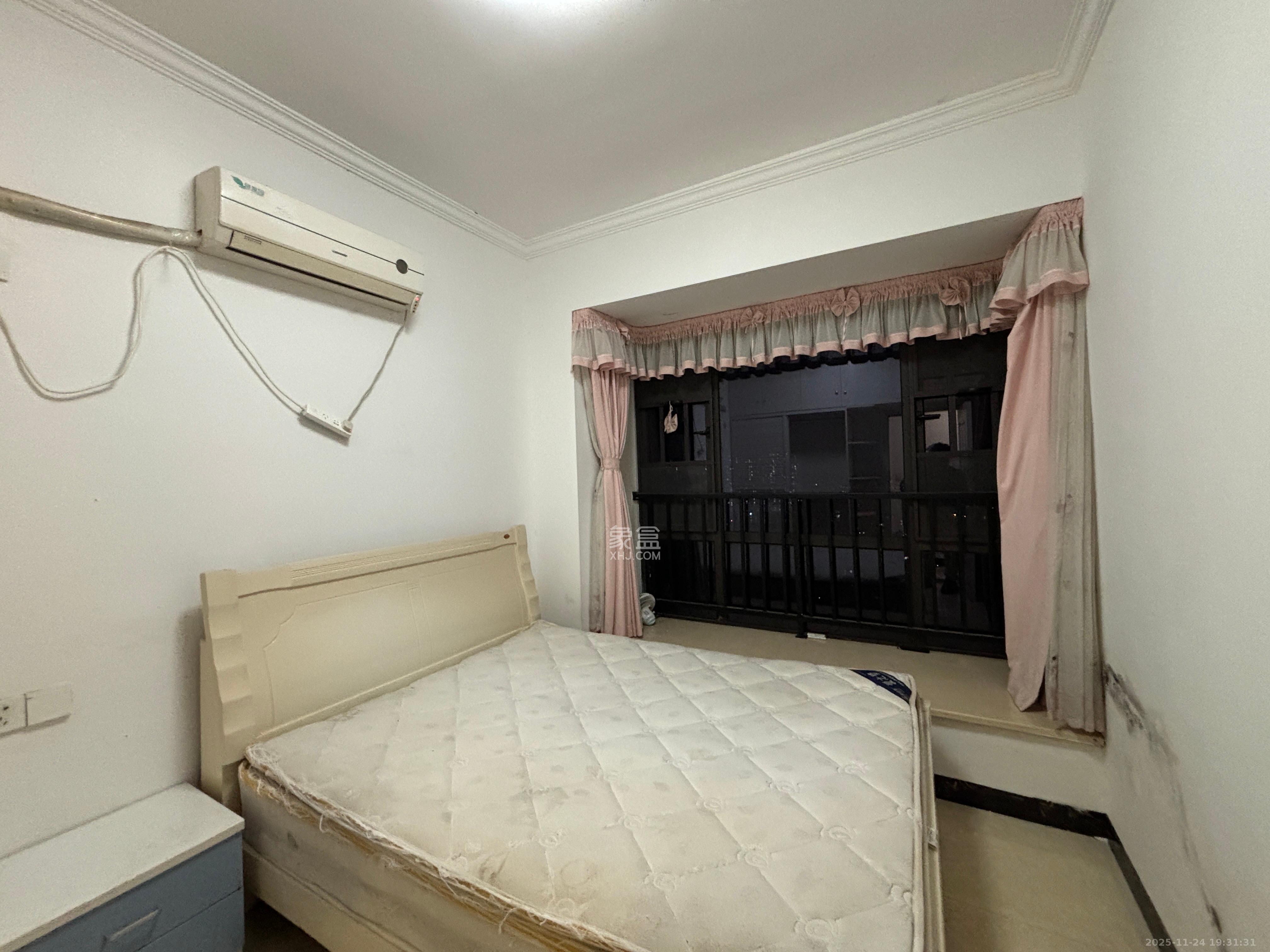 湖南报业文化城(米地亚家园) 3室2厅1卫 1900.0元/月 湖南报业文化城(米地亚家园) 3室2厅1卫 1900.0元/月室内图