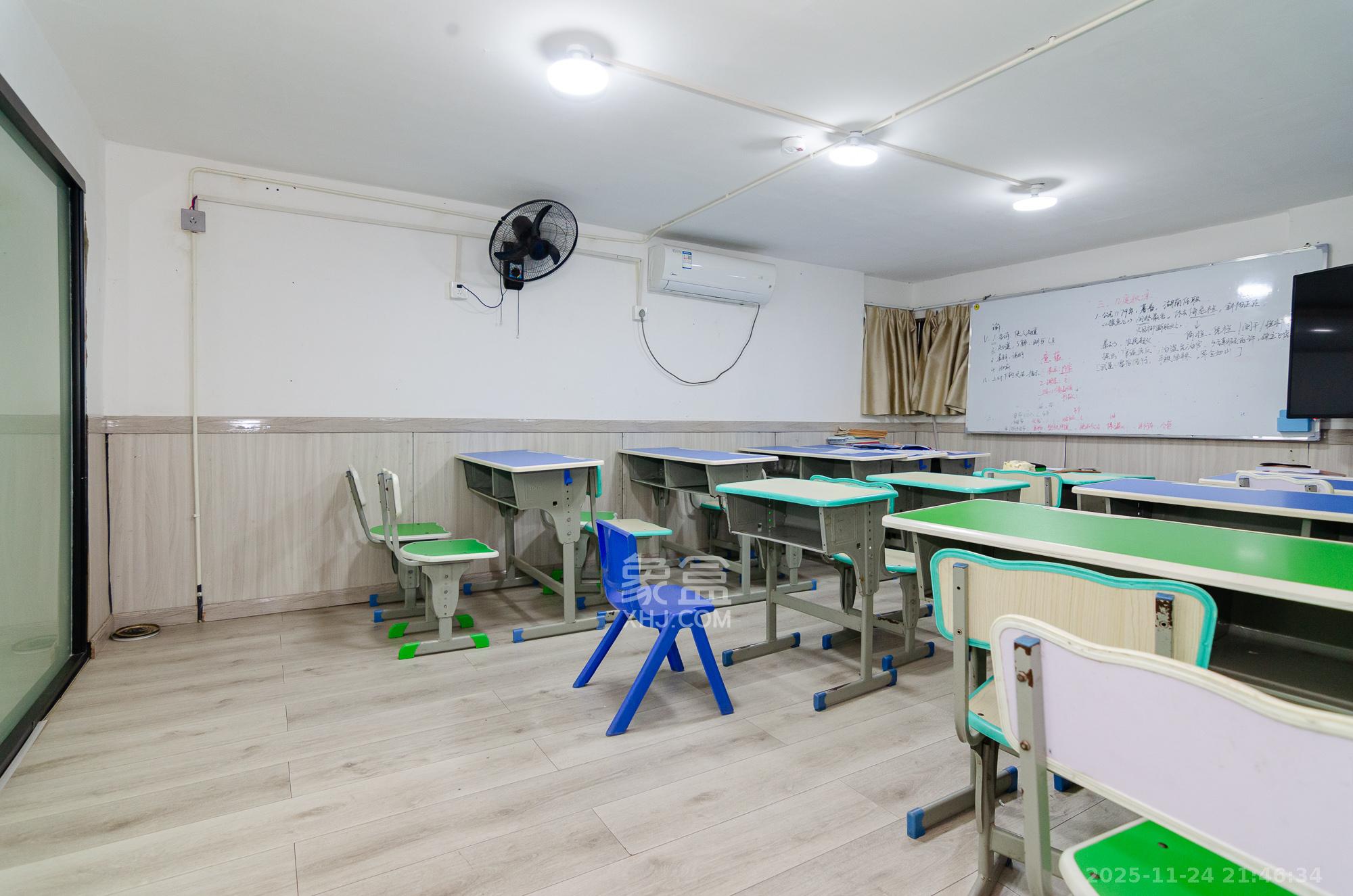 三润城（三润星城）  4室2厅2卫    100.0万其他