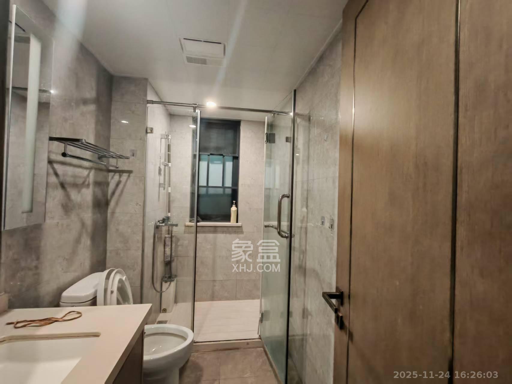 映客龙湖璟翠公馆（映客龙湖璟翠中心）  3室2厅2卫    3100.0元/月室内图