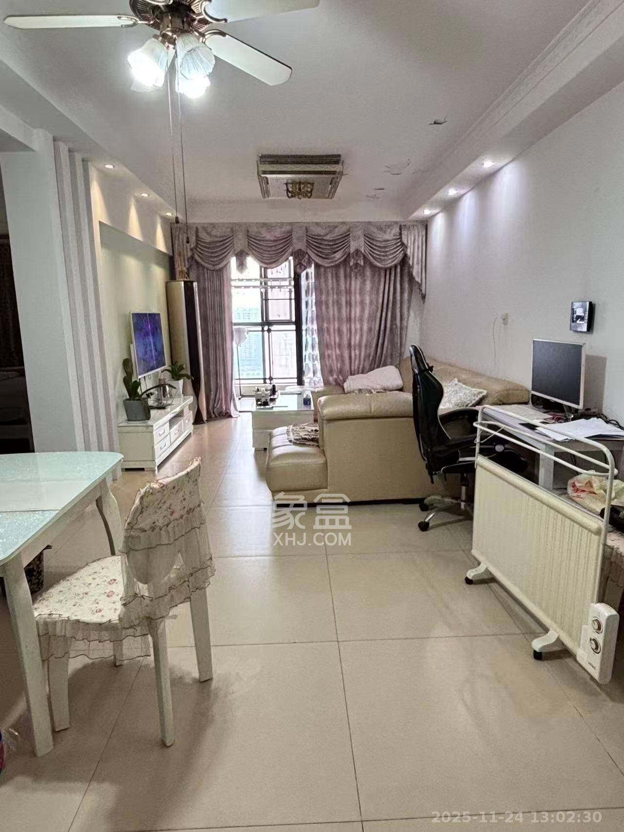 华悦城  2室2厅1卫    2200.0元/月室内图