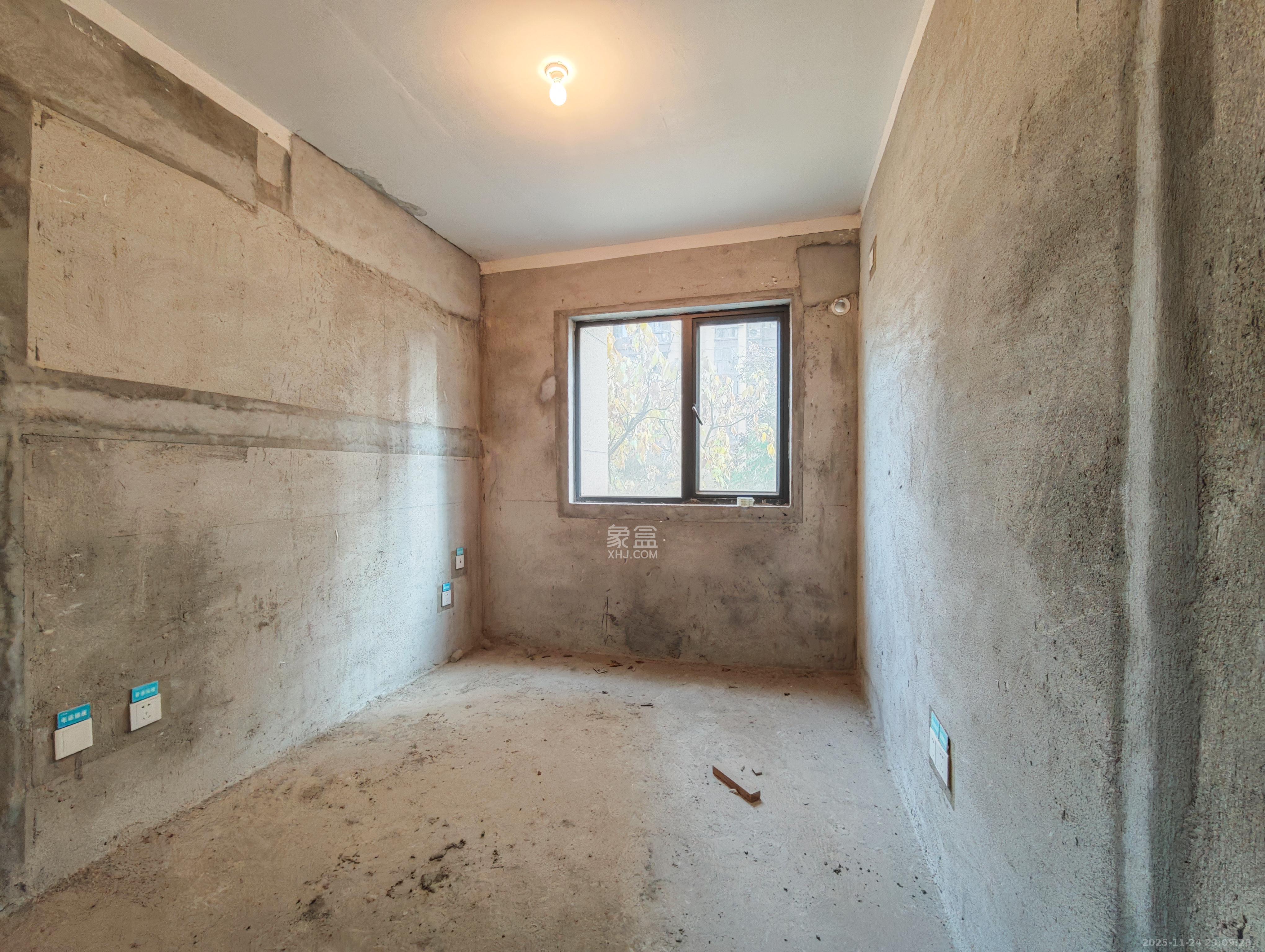 保利城(中航城国际社区、郡原美村) 4室2厅2卫 72.8万 保利城(中航城国际社区、郡原美村) 4室2厅2卫 72.8万卧室