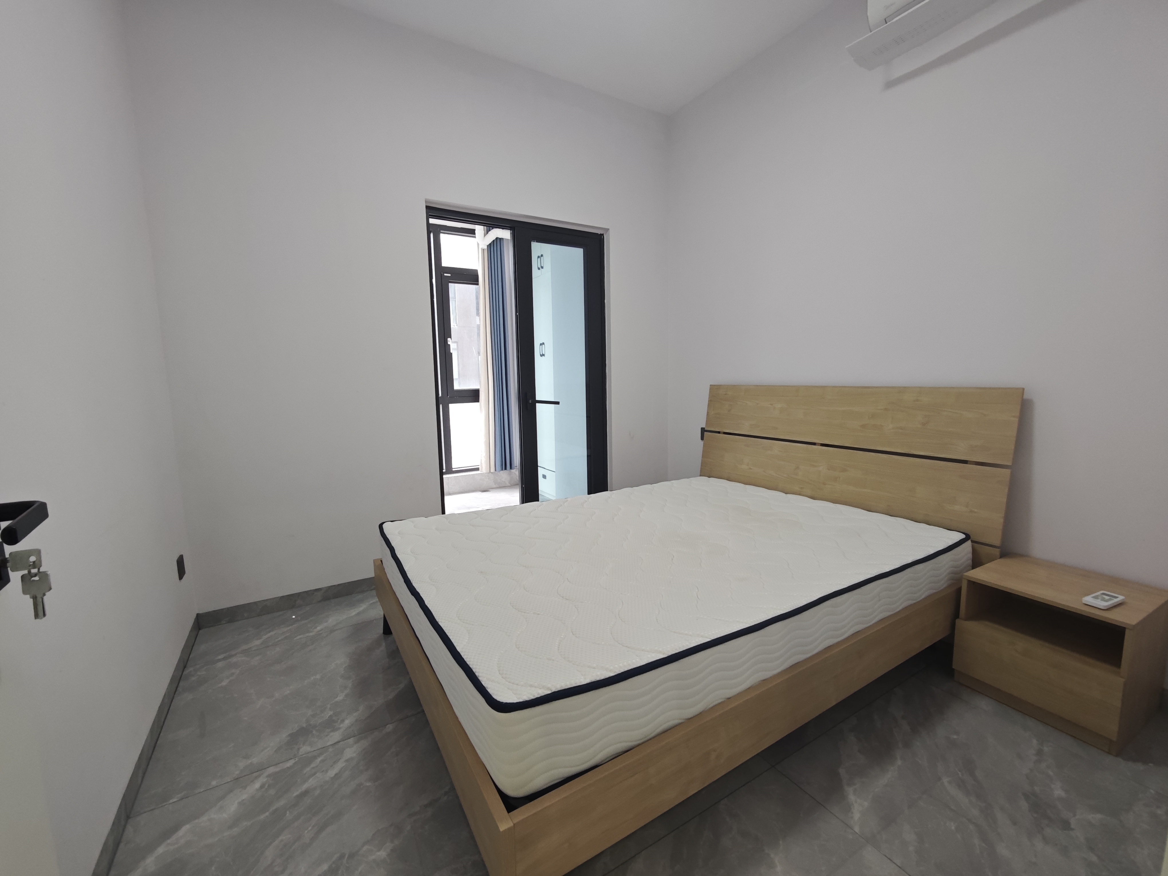 华润中心一期  2室1厅1卫    3300.0元/月室内图