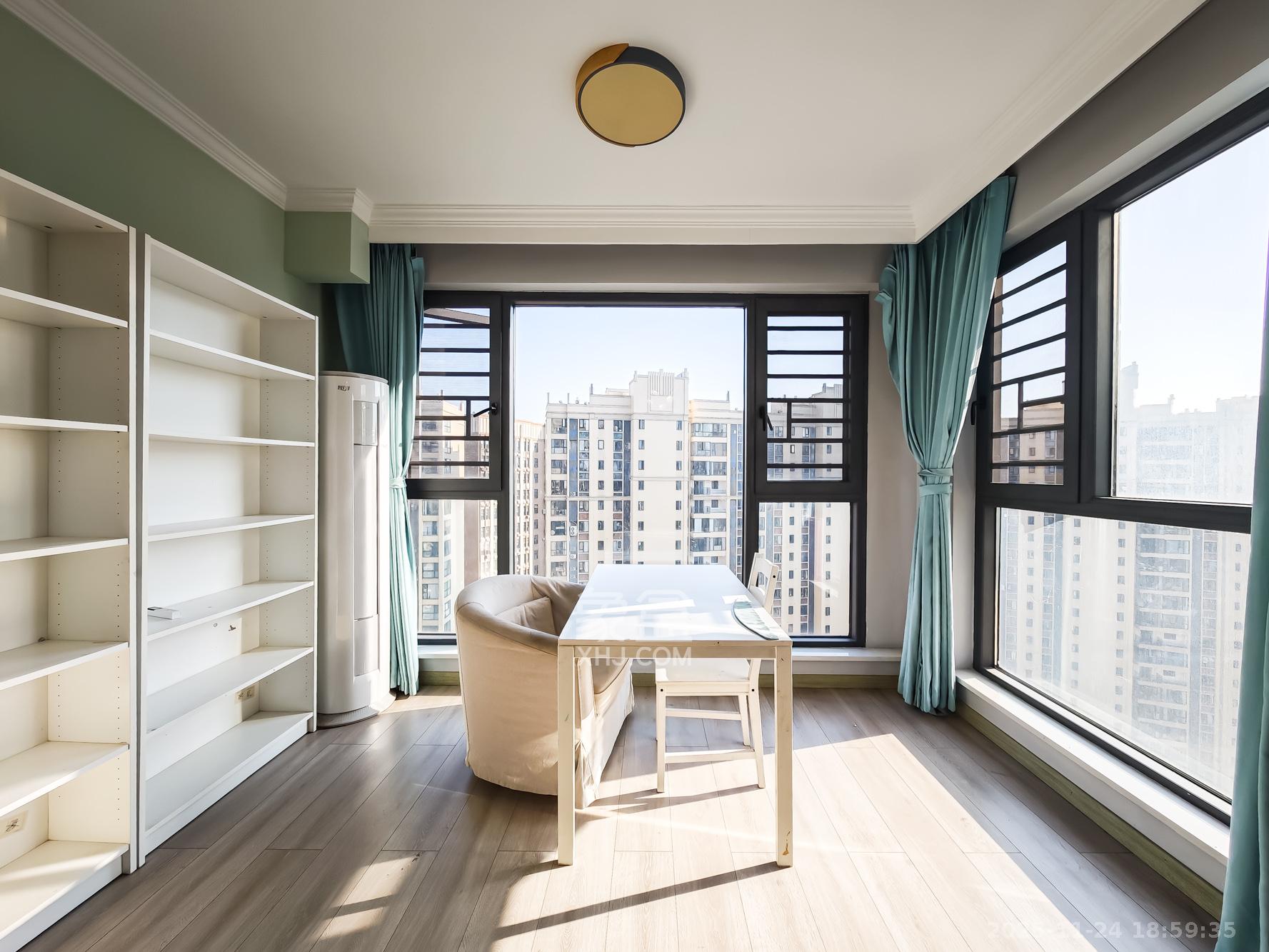 福晟钱隆国际(晟冉景苑) 3室2厅2卫 95.0万 福晟钱隆国际(晟冉景苑) 3室2厅2卫 95.0万阳台