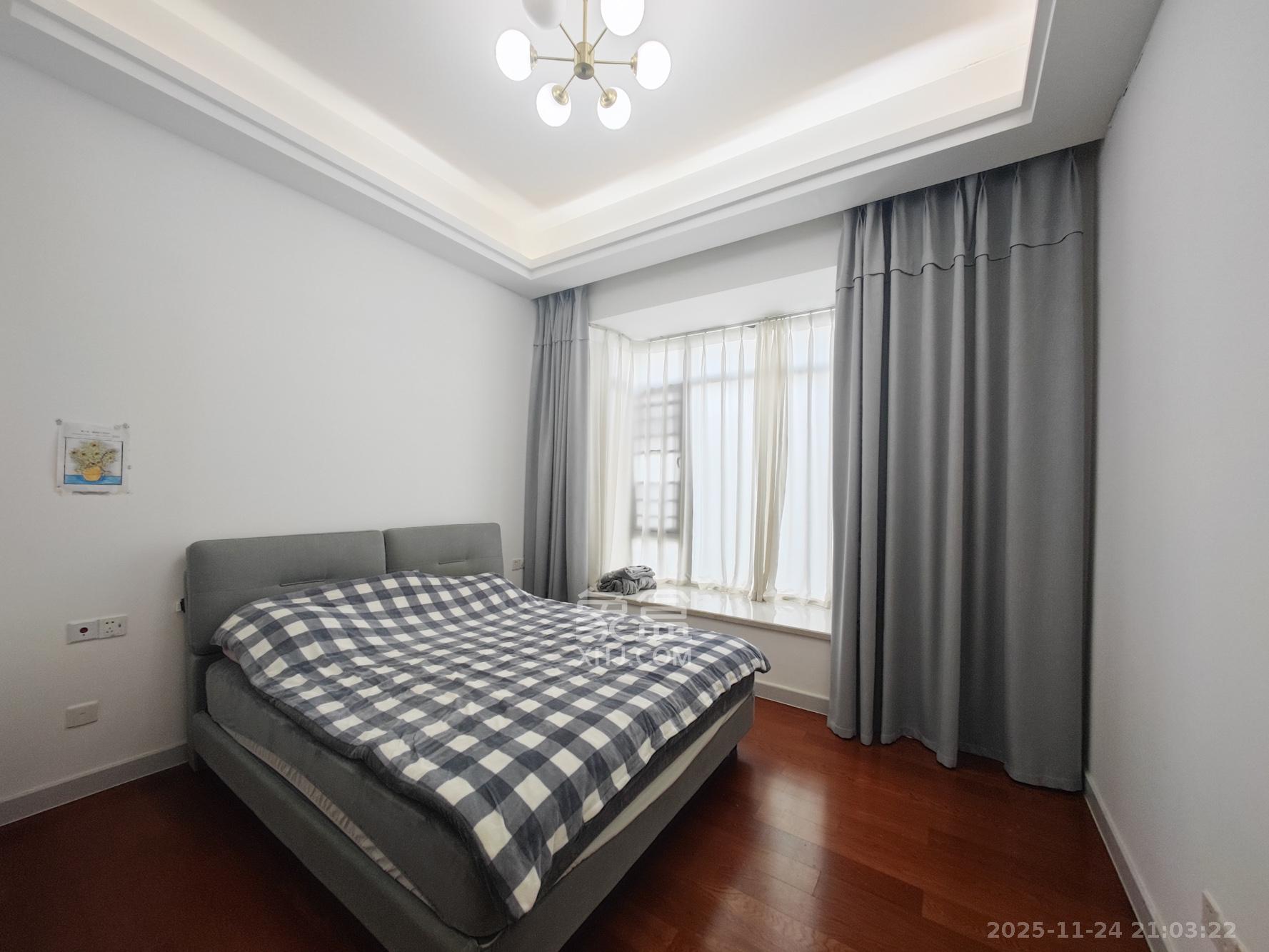 恒大上林苑  4室2厅2卫    140.0万卧室