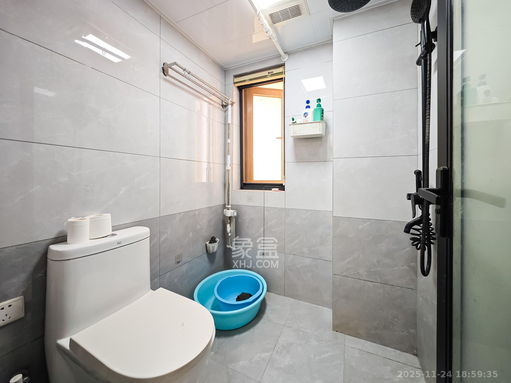 福晟钱隆国际(晟冉景苑) 3室2厅2卫 95.0万 福晟钱隆国际(晟冉景苑) 3室2厅2卫 95.0万卫生间