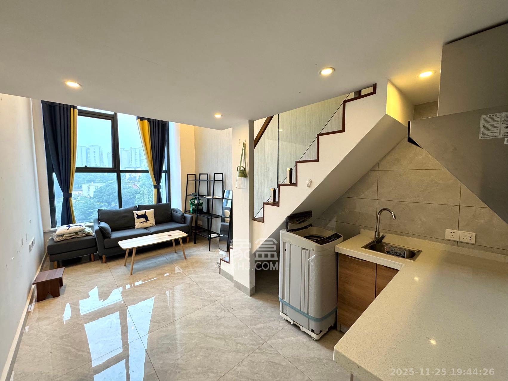 裕天国际商汇中心 1室1厅1卫 1600.0元/月 裕天国际商汇中心 1室1厅1卫 1600.0元/月室内图