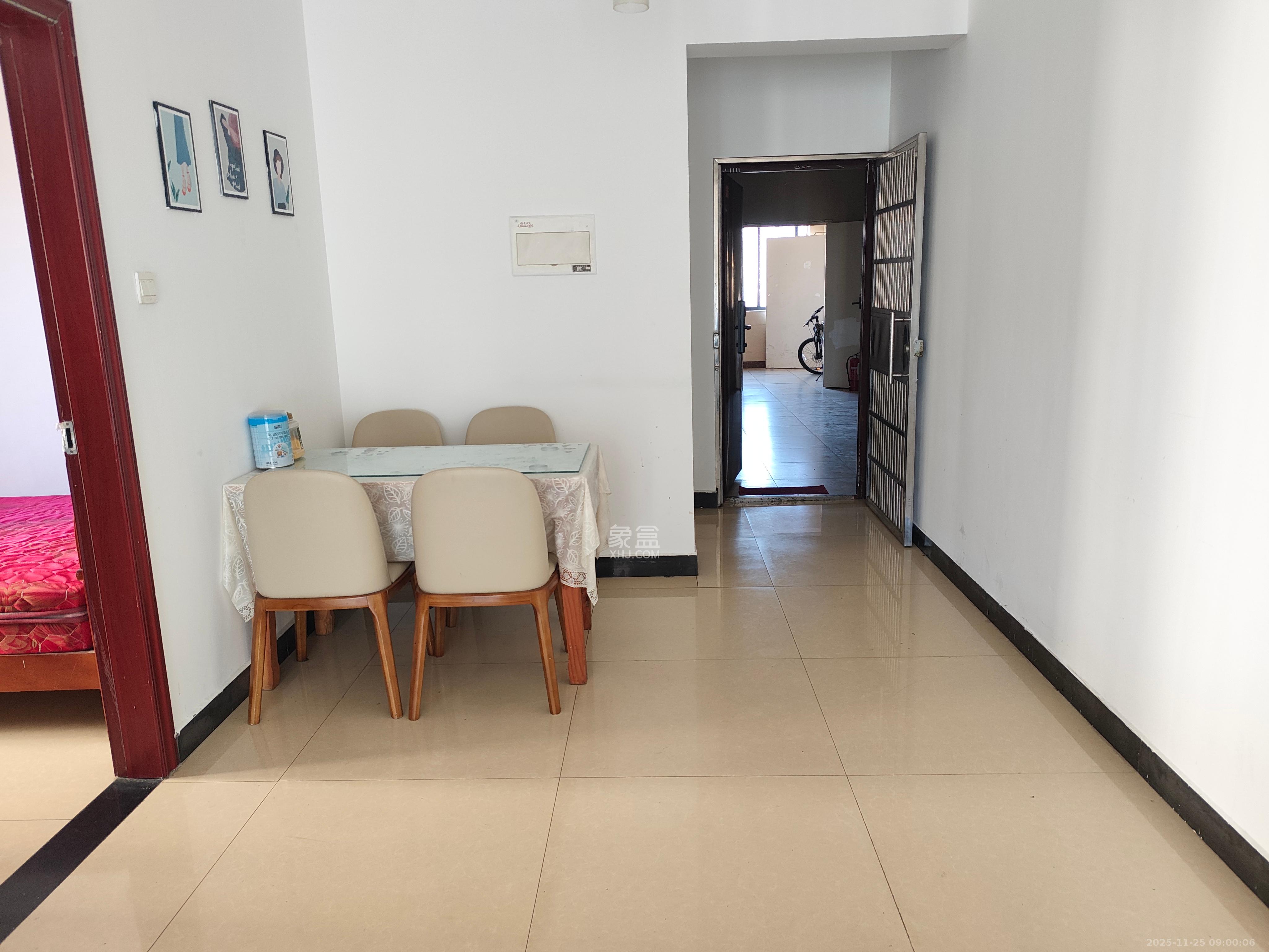 钰龙天下一期  1室0厅0卫    2000.0元/月室内图