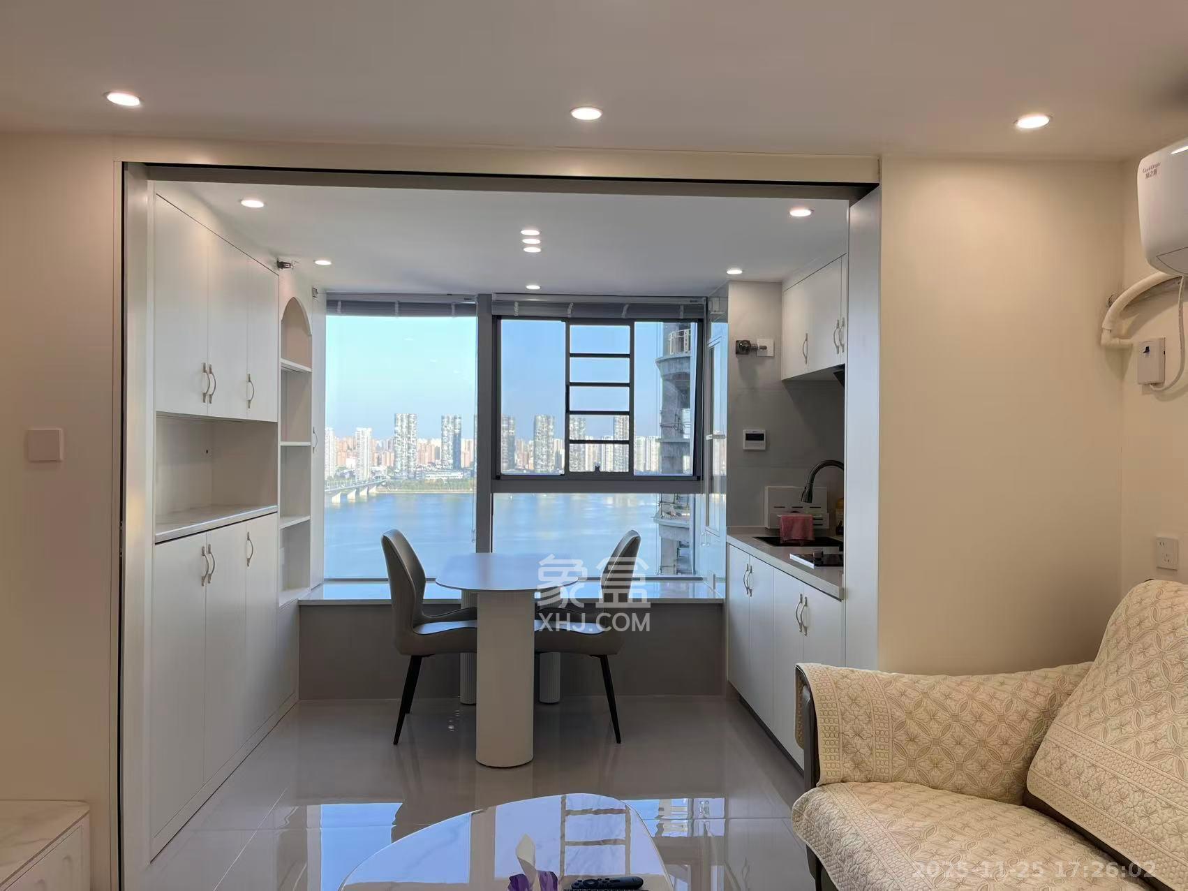 复地滨江金融中心  2室1厅1卫    3300.0元/月室内图