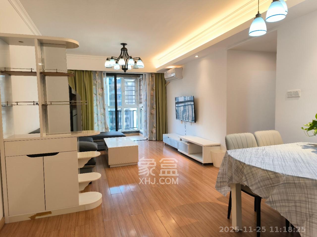 万科魅力之城  3室2厅2卫    2100.0元/月室内图