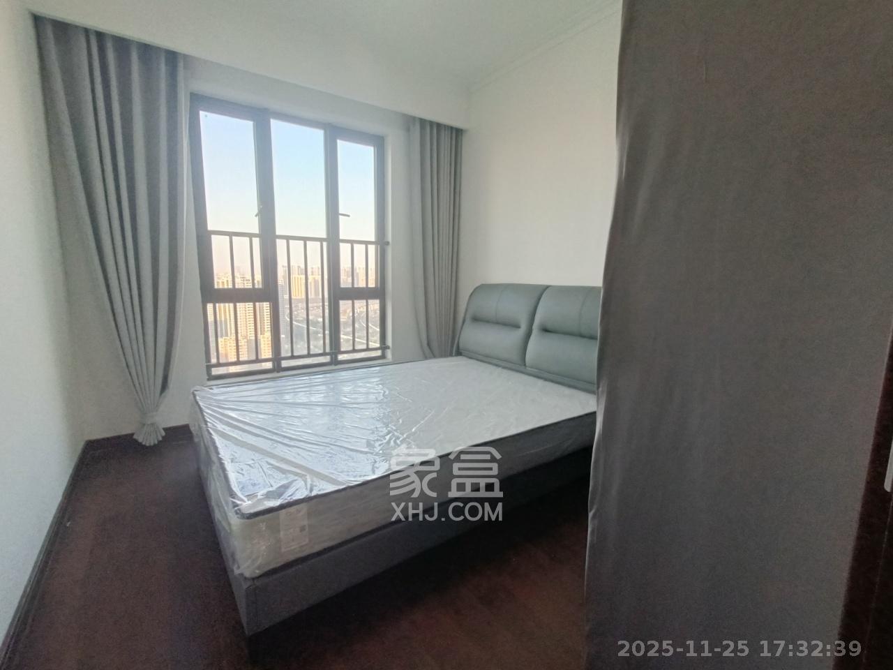 绿地长沙城际空间站（柏仕佳苑）  4室2厅2卫    3500.0元/月室内图