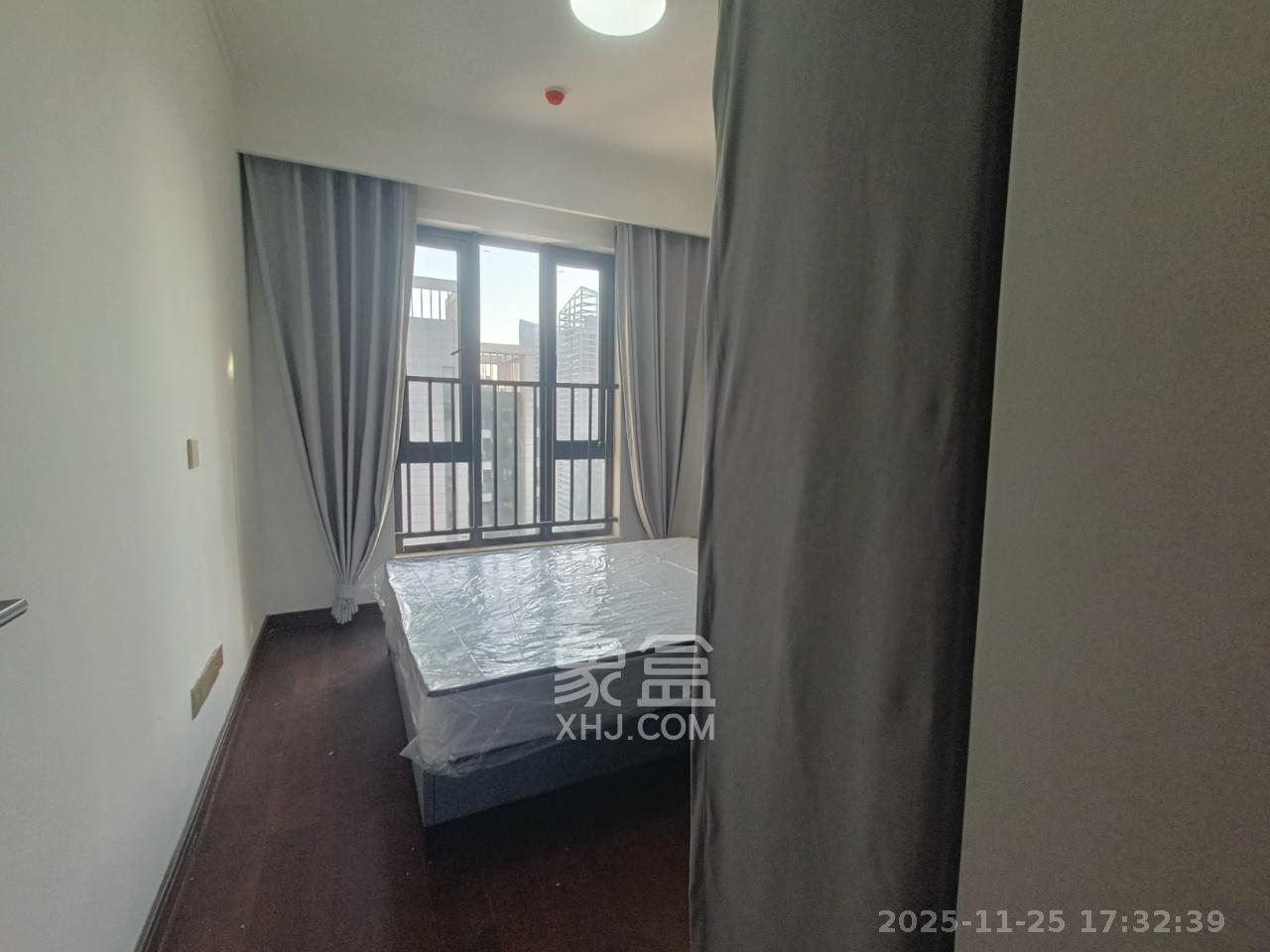 绿地长沙城际空间站（柏仕佳苑）  4室2厅2卫    3500.0元/月室内图