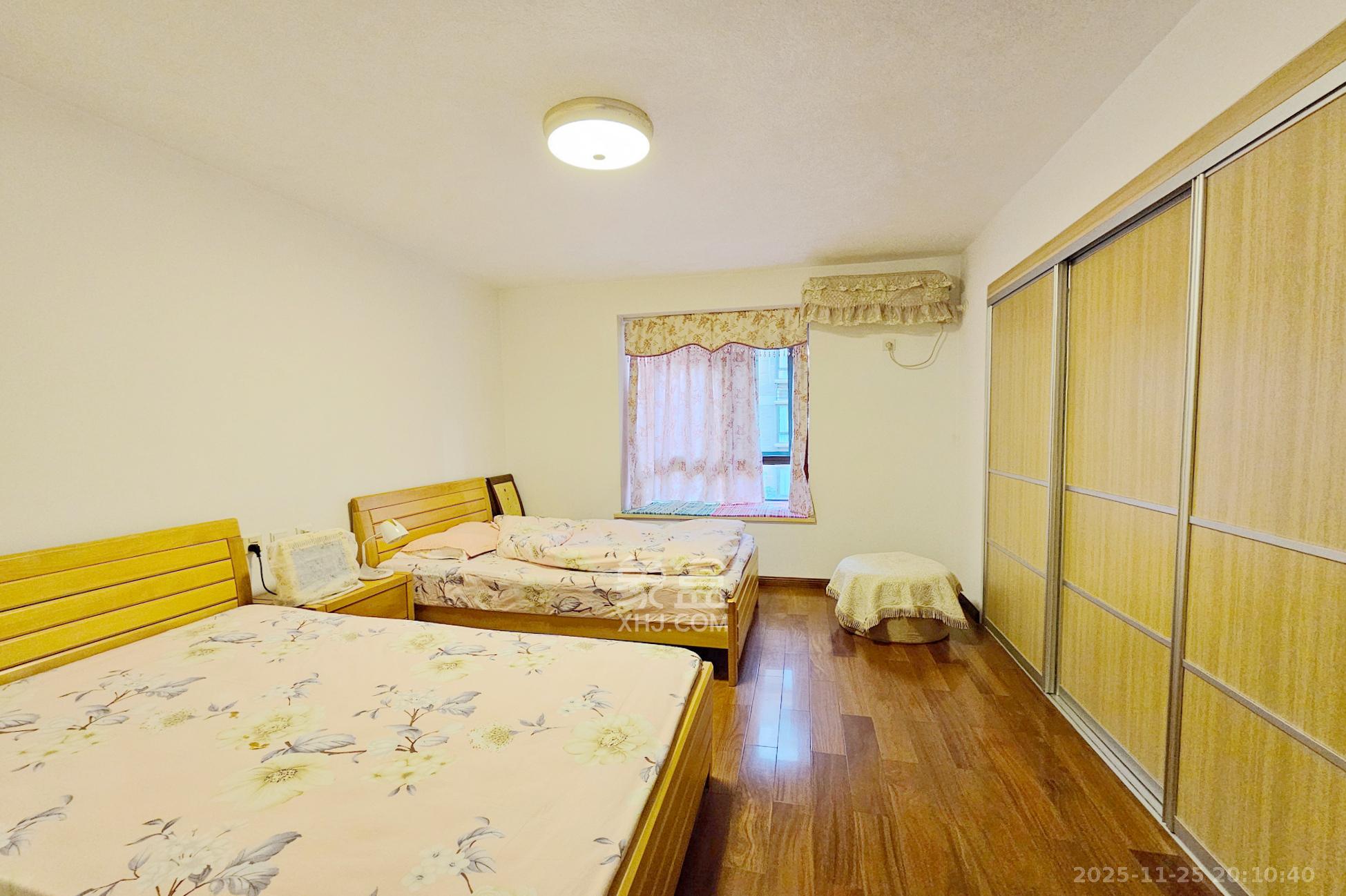 三江花中城 2室2厅1卫 90.0万 三江花中城 2室2厅1卫 90.0万卧室