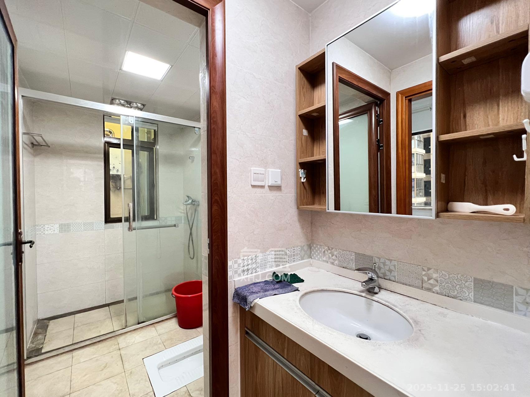 江山帝景哈佛  3室2厅1卫    2000.0元/月室内图