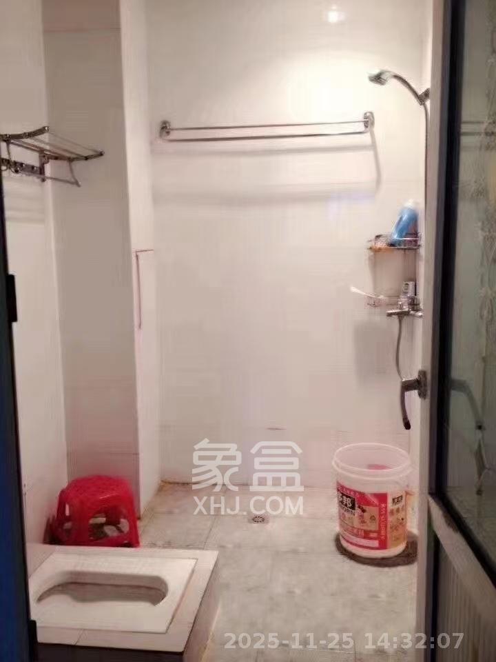 上河国际A座  2室1厅1卫    2000.0元/月室内图