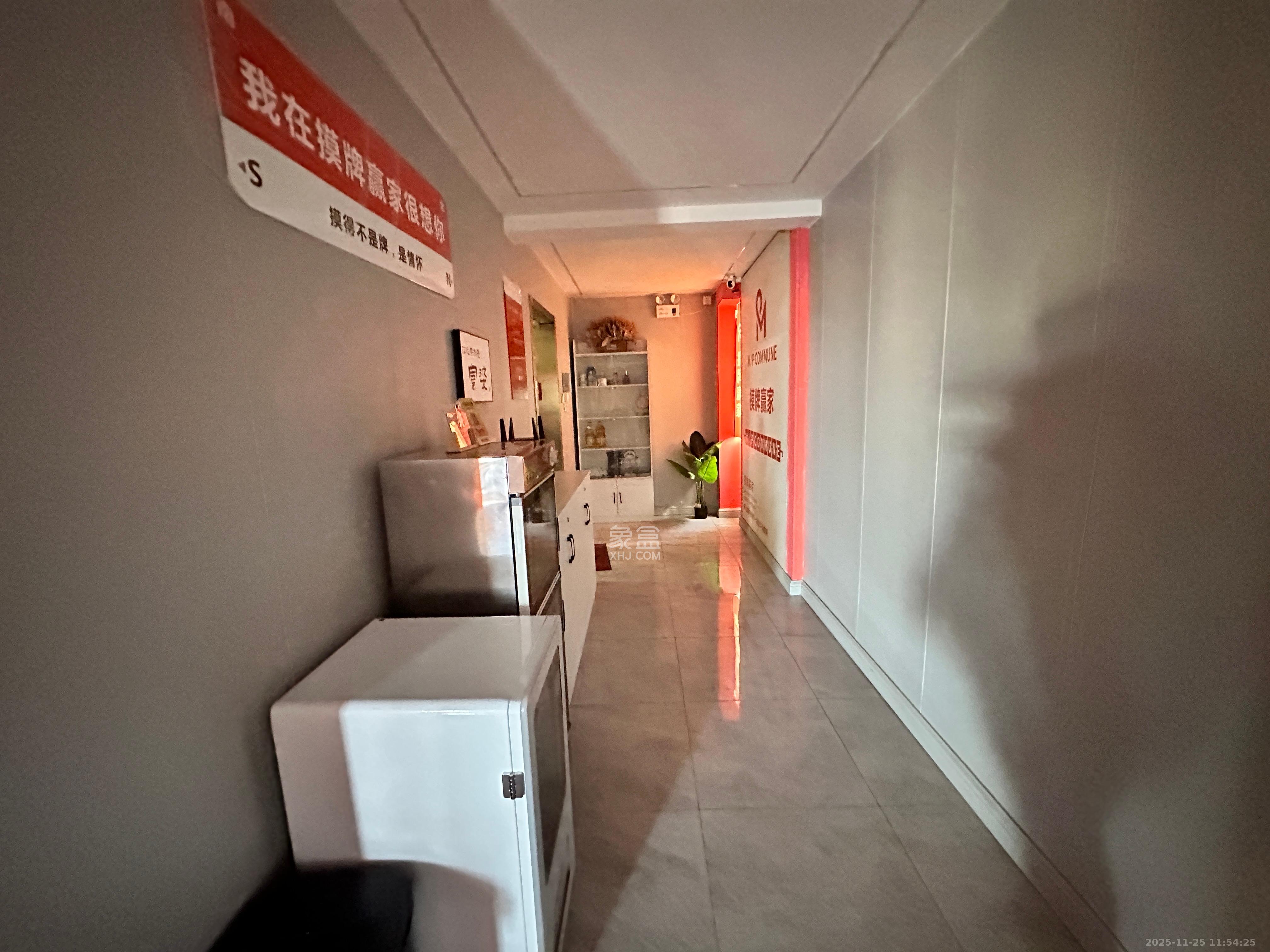 高桥现代商贸城  3室2厅1卫    3500.0元/月