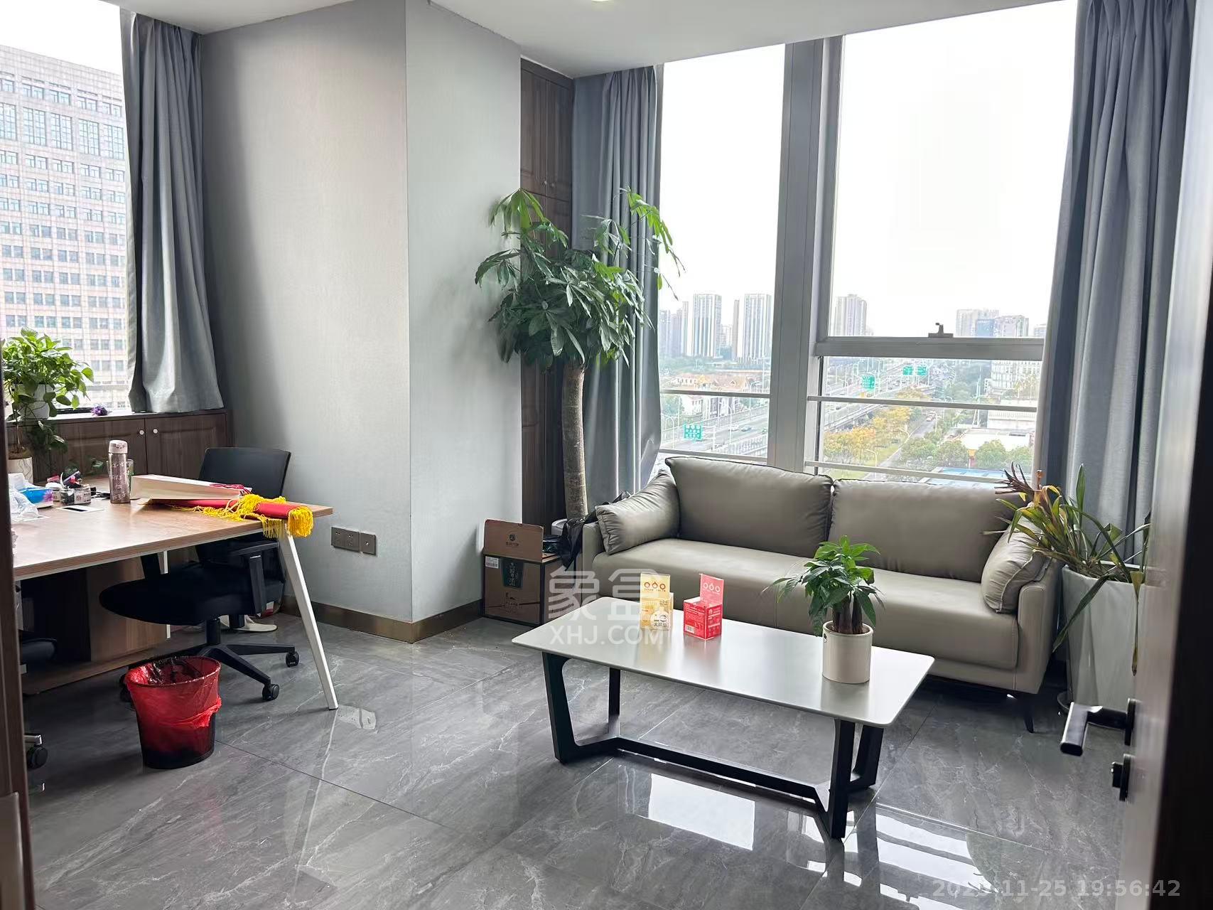 复地星光天地  1室1厅1卫    8300.0元/月室内图