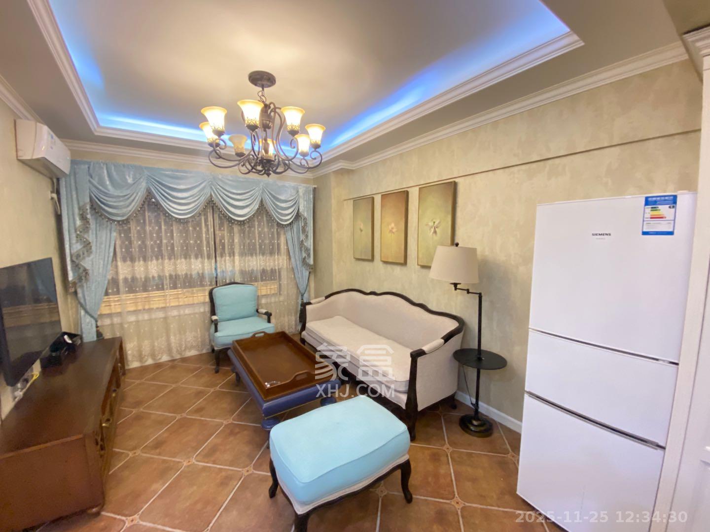 东怡外国（南湖一号)  1室1厅1卫    3800.0元/月